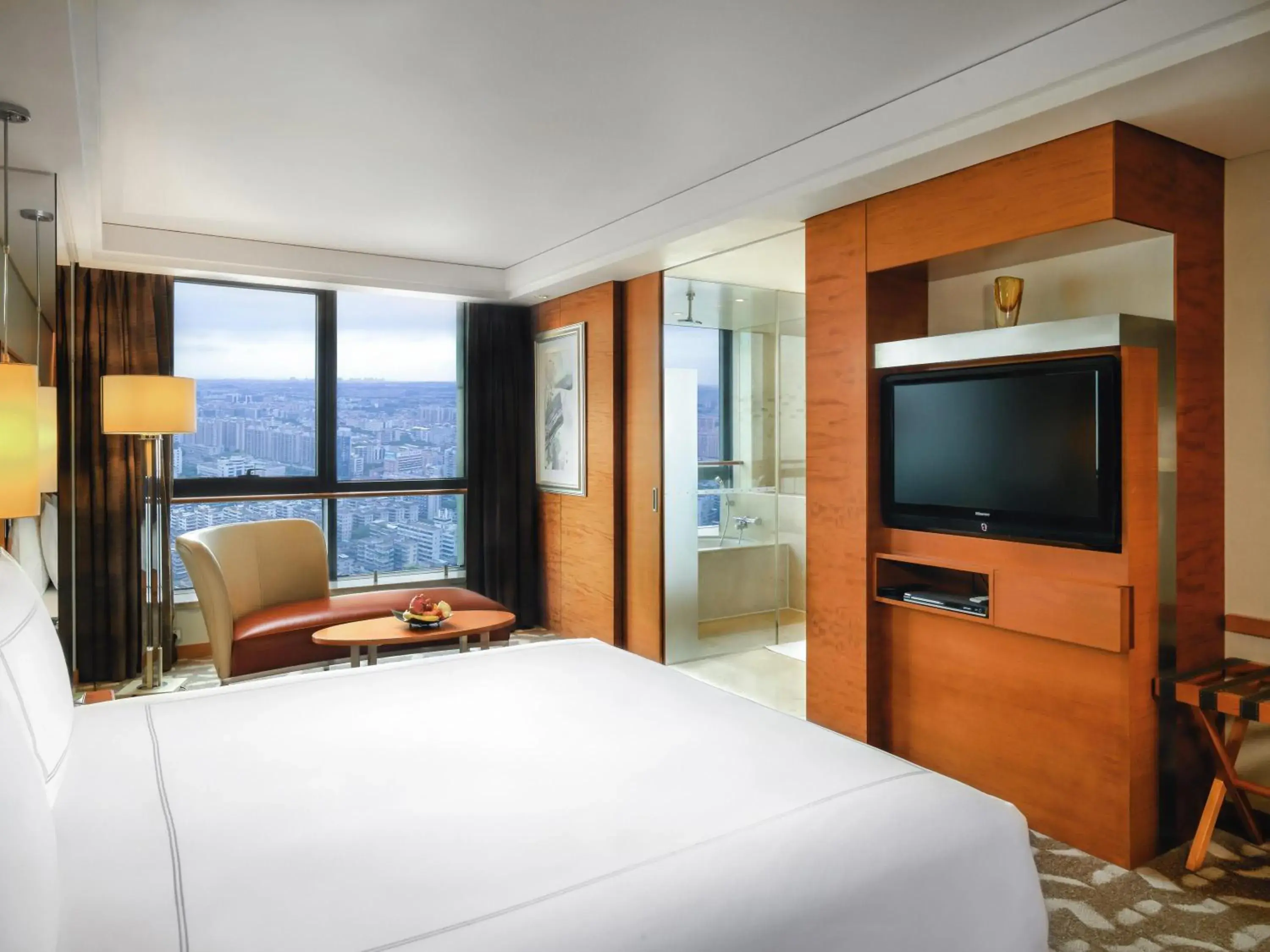 Bedroom, Bed in Swissotel Foshan, Guangdong - Free shuttle to Canton Fair Bedroom, Bed in Swissotel Foshan, Guangdong - Free shuttle to Canton Fair