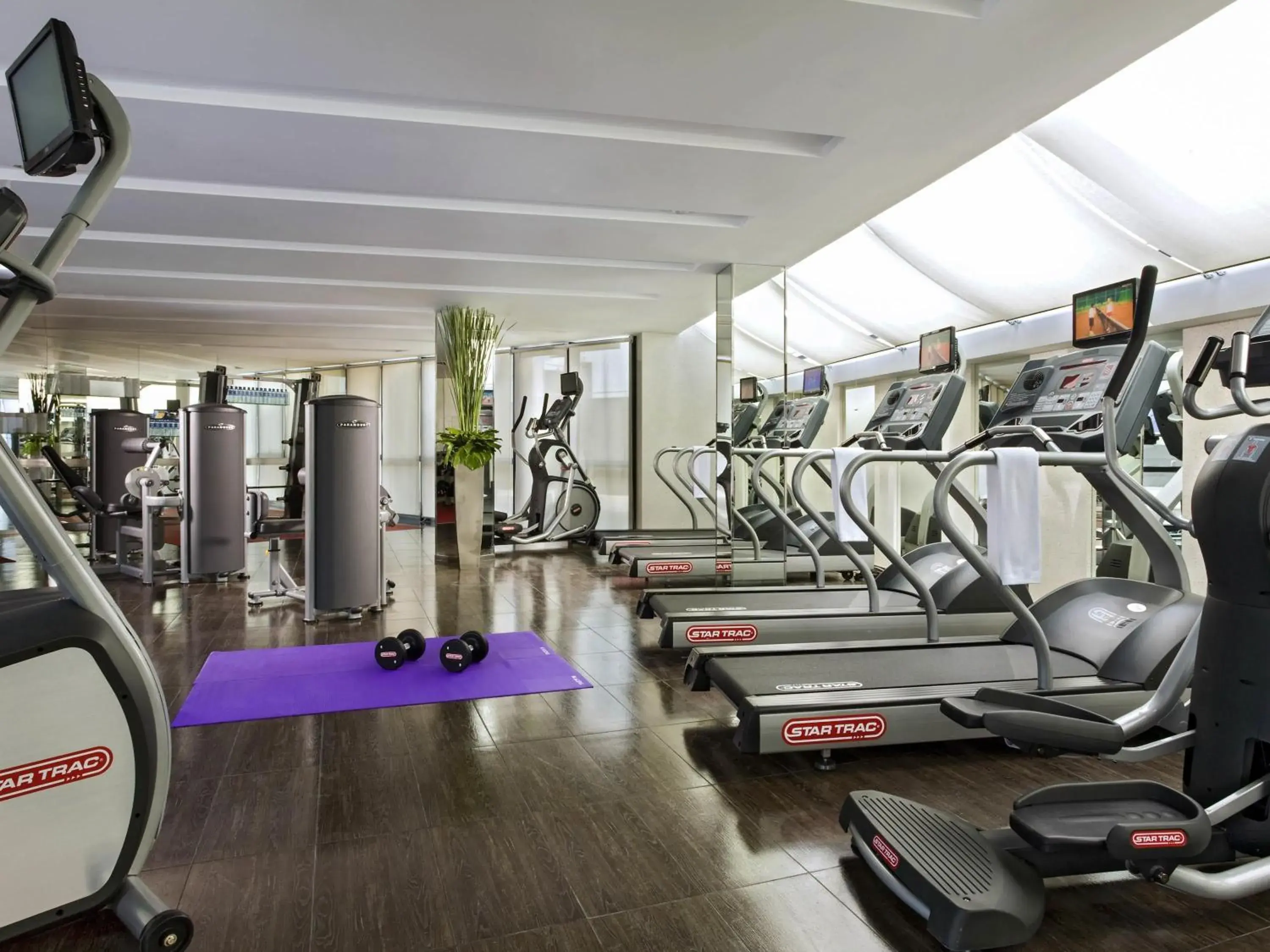 Fitness centre/facilities in Swissotel Foshan, Guangdong Fitness centre/facilities in Swissotel Foshan, Guangdong
