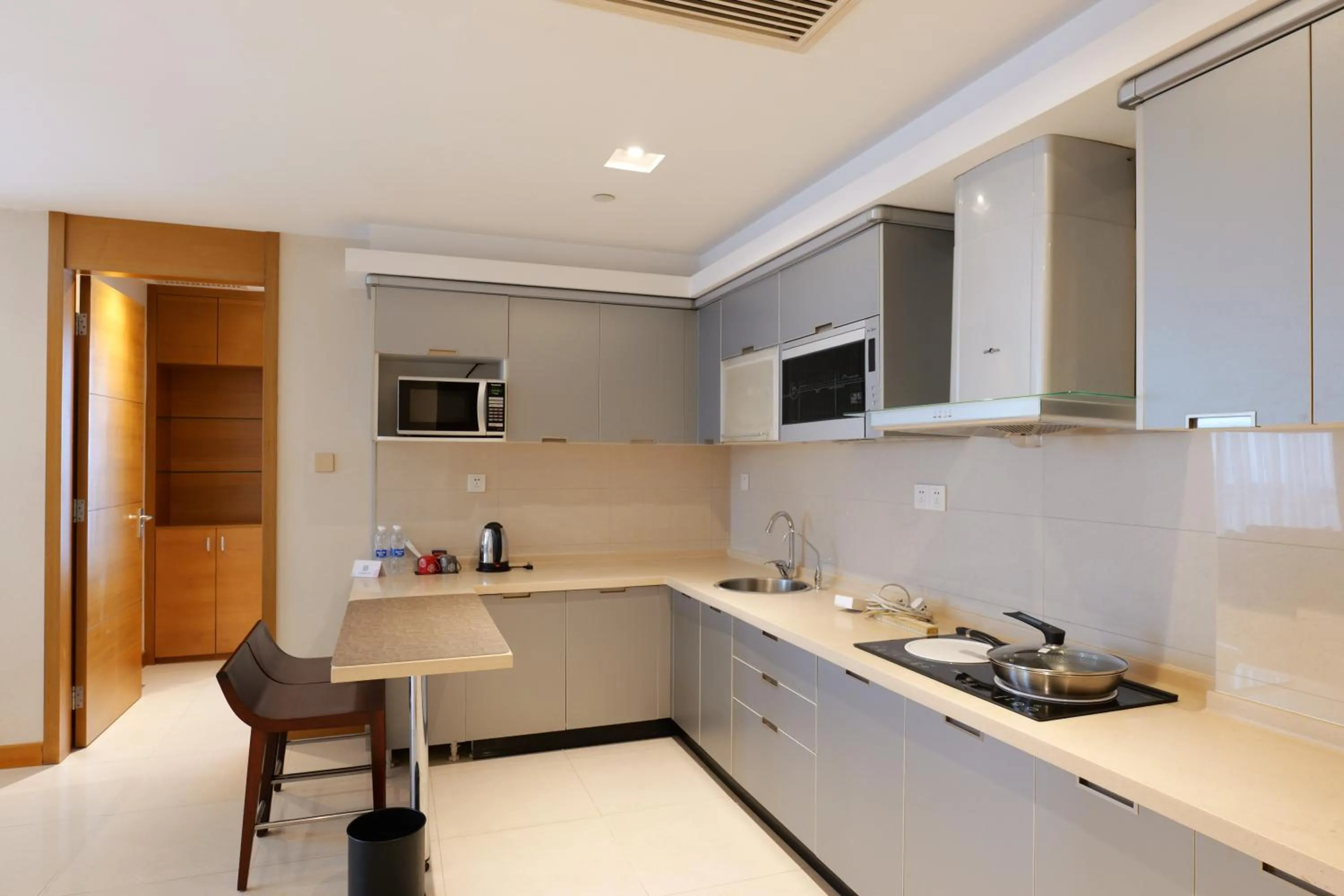 Kitchen or kitchenette in Swissotel Foshan, Guangdong