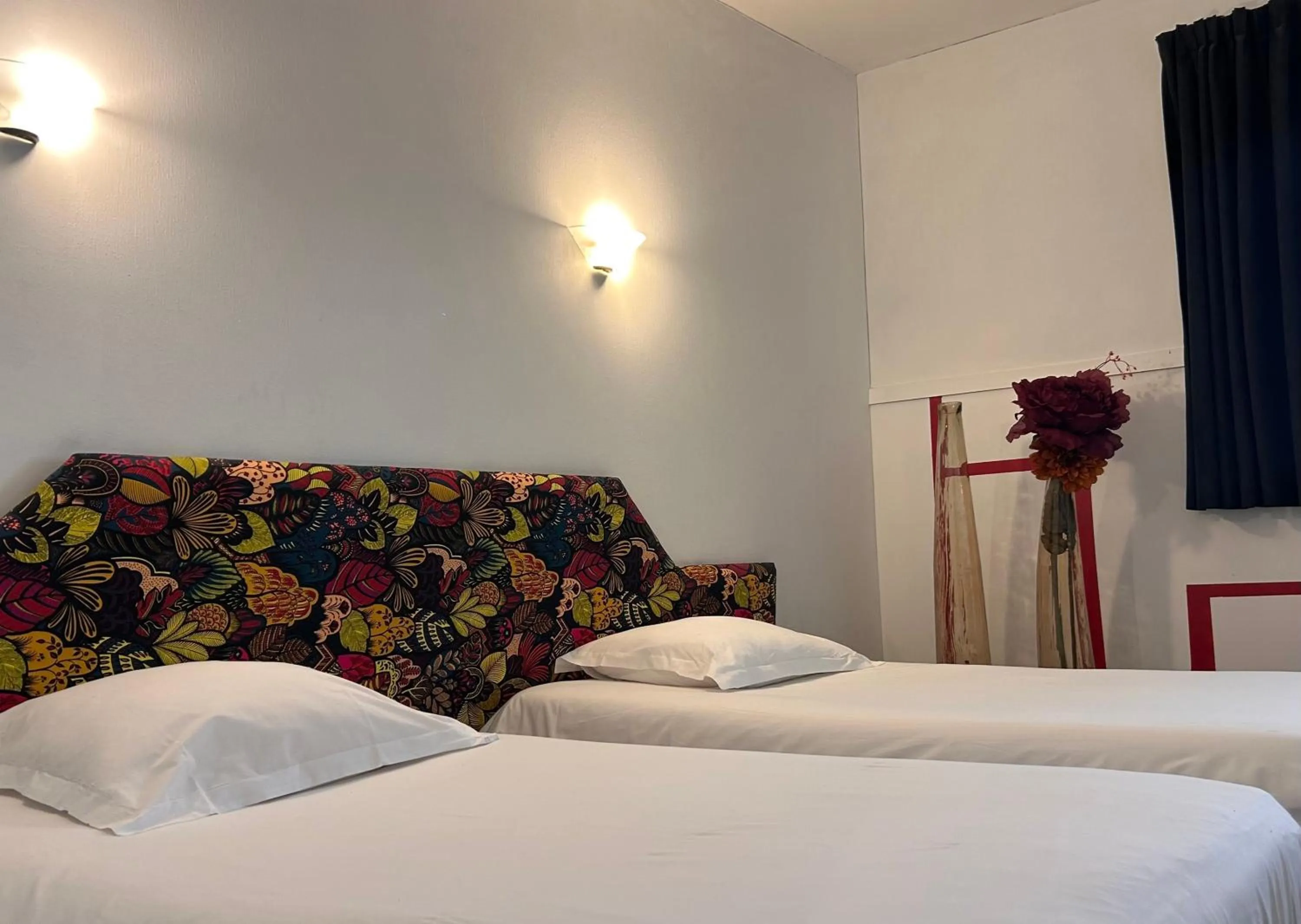 Bed in Fasthotel L'Eldorado