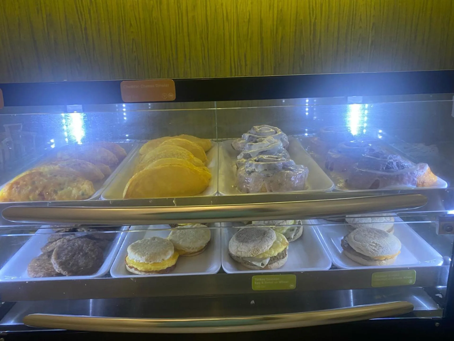 Food and drinks in Home2 Suites By Hilton Hinesville