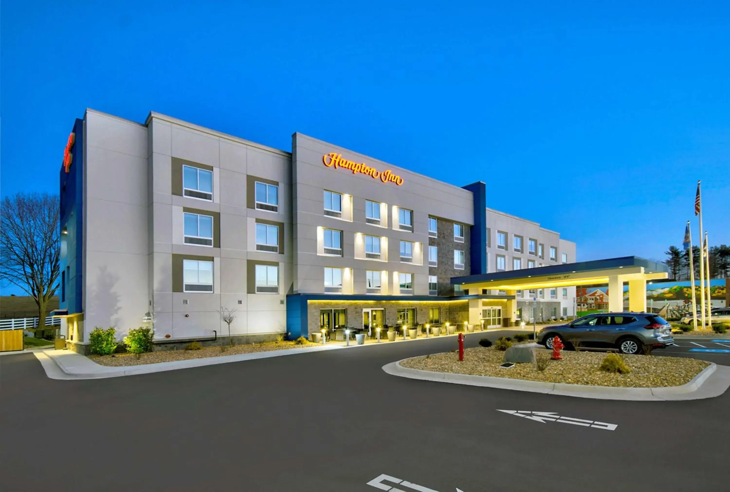 Property building in Hampton Inn Abingdon, Va Property building in Hampton Inn Abingdon, Va