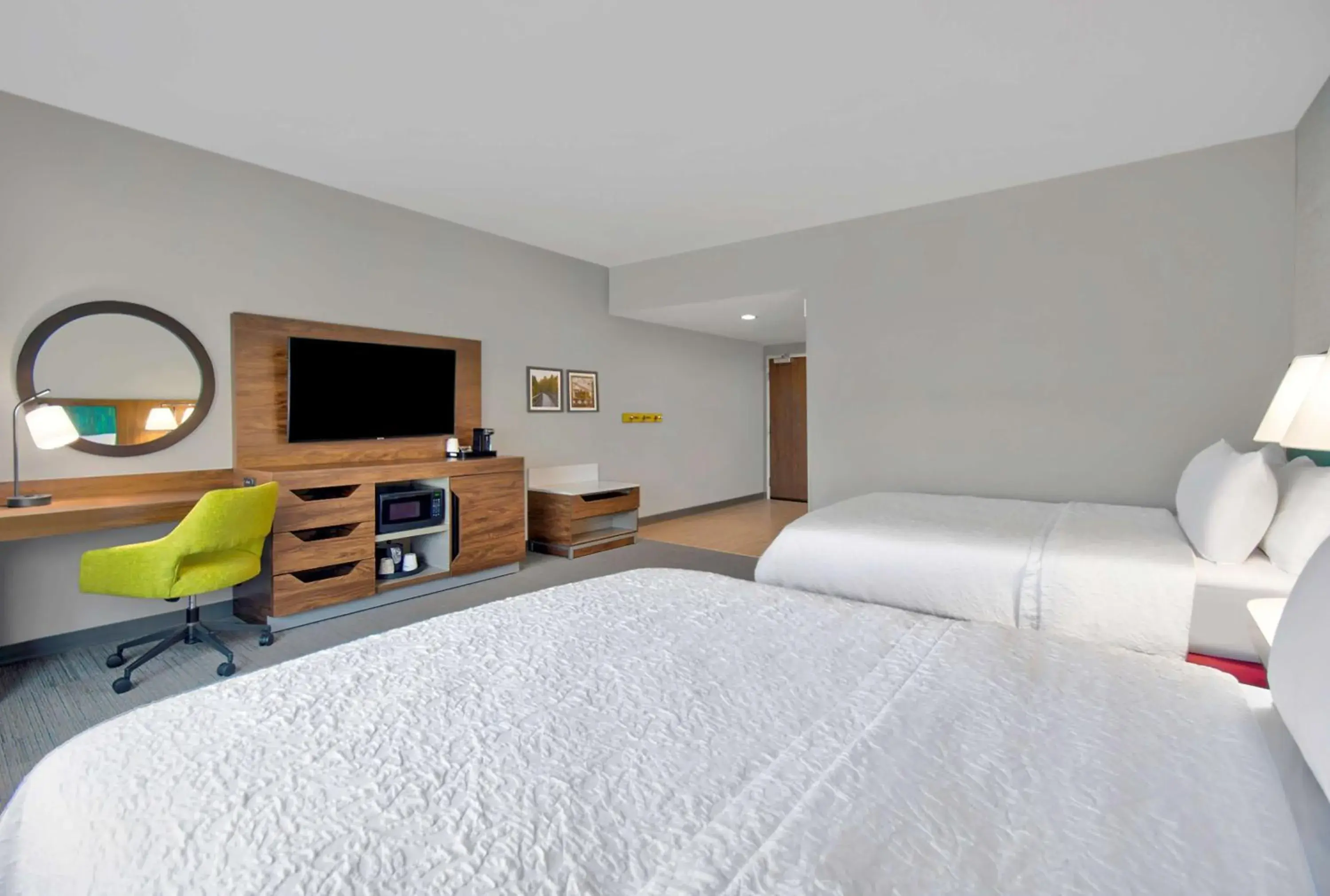 Bedroom, Bed in Hampton Inn Abingdon, Va Bedroom, Bed in Hampton Inn Abingdon, Va