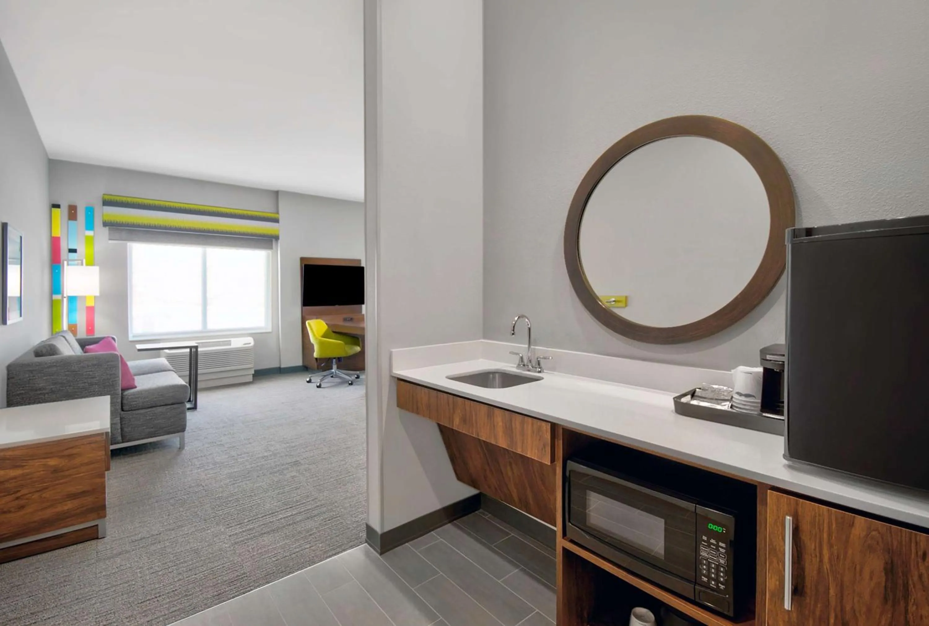 Photo of the whole room in Hampton Inn Abingdon, Va