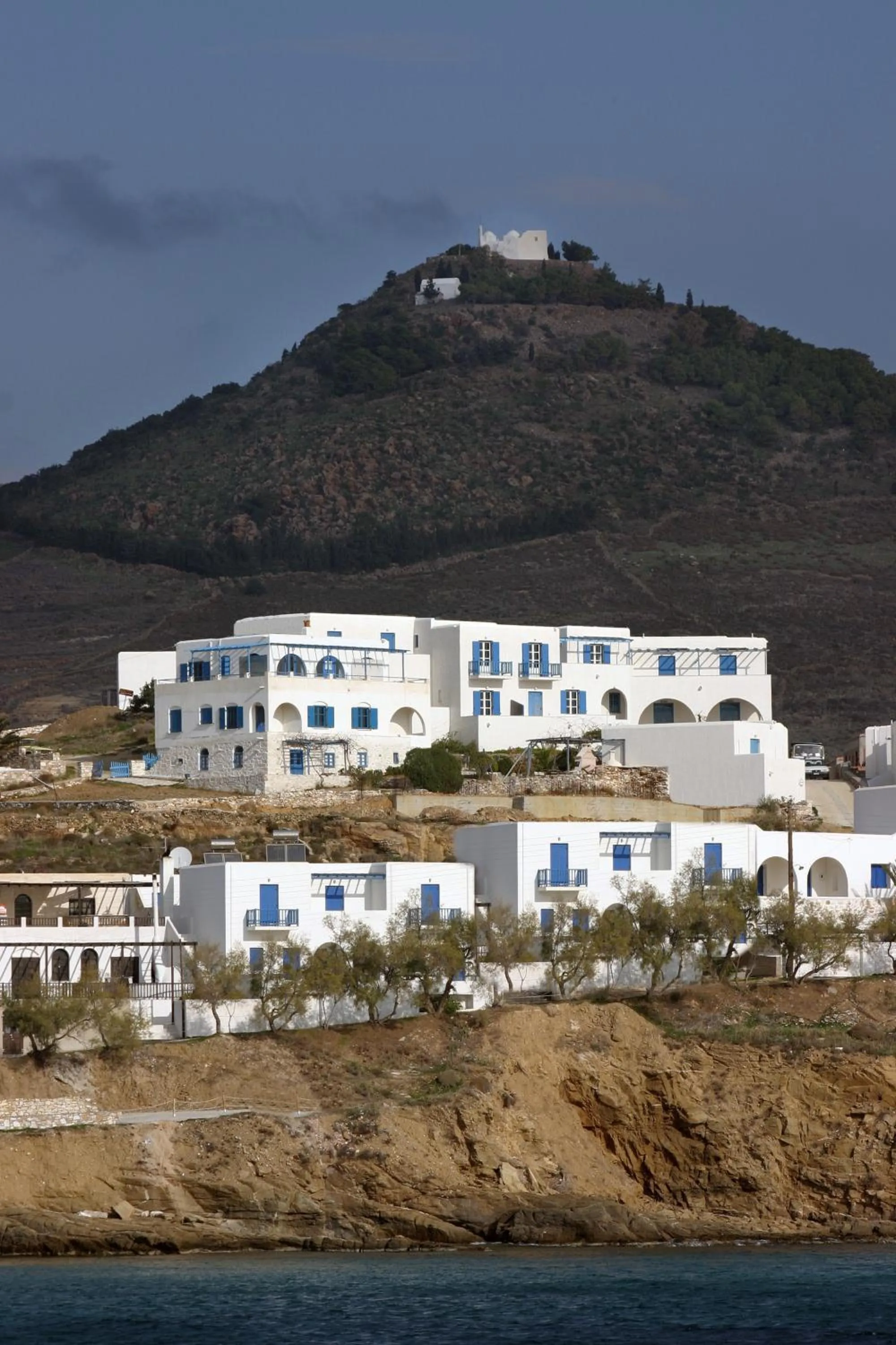 Facade/entrance in Arkas Inn