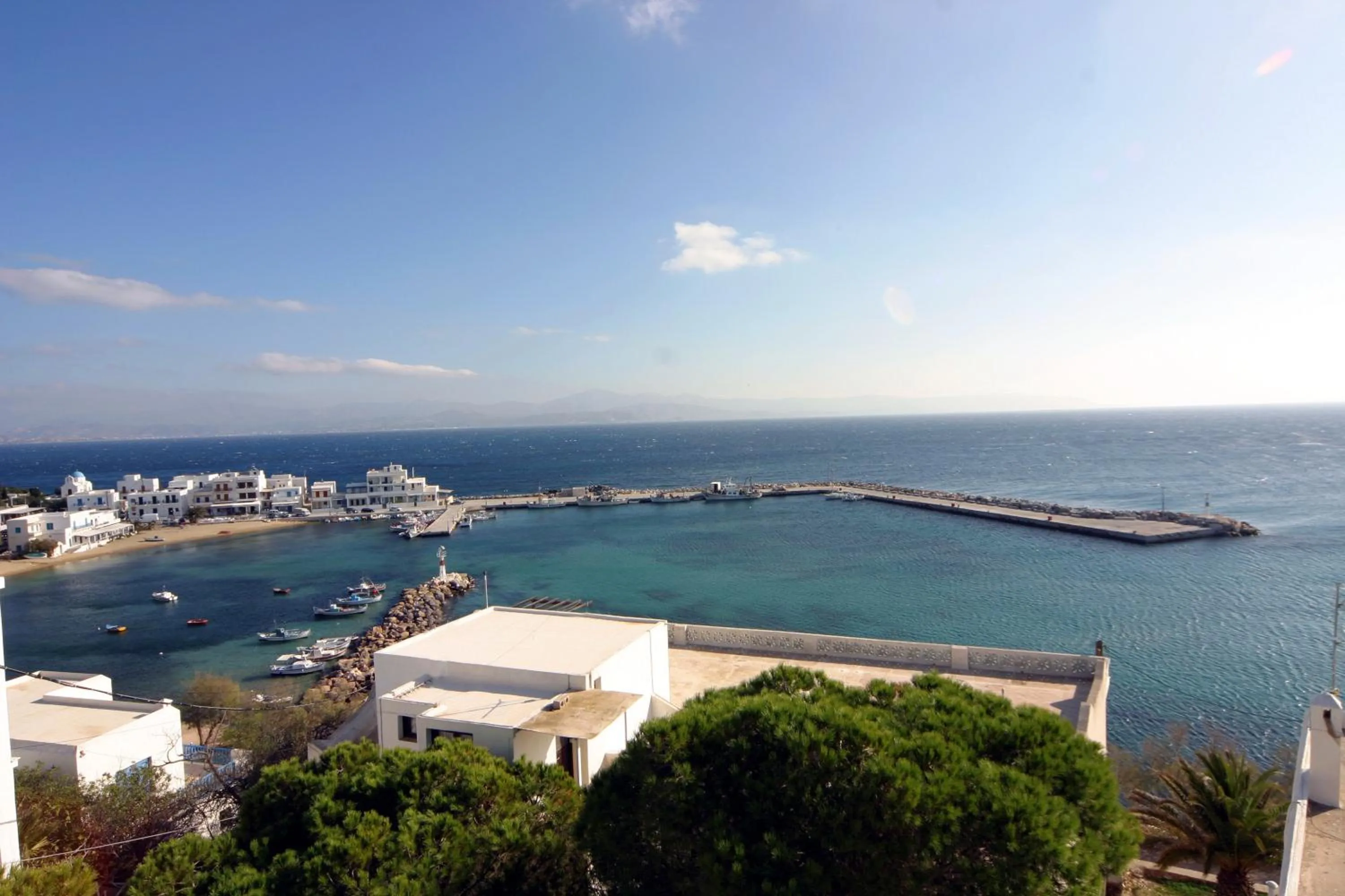 Area and facilities in Arkas Inn