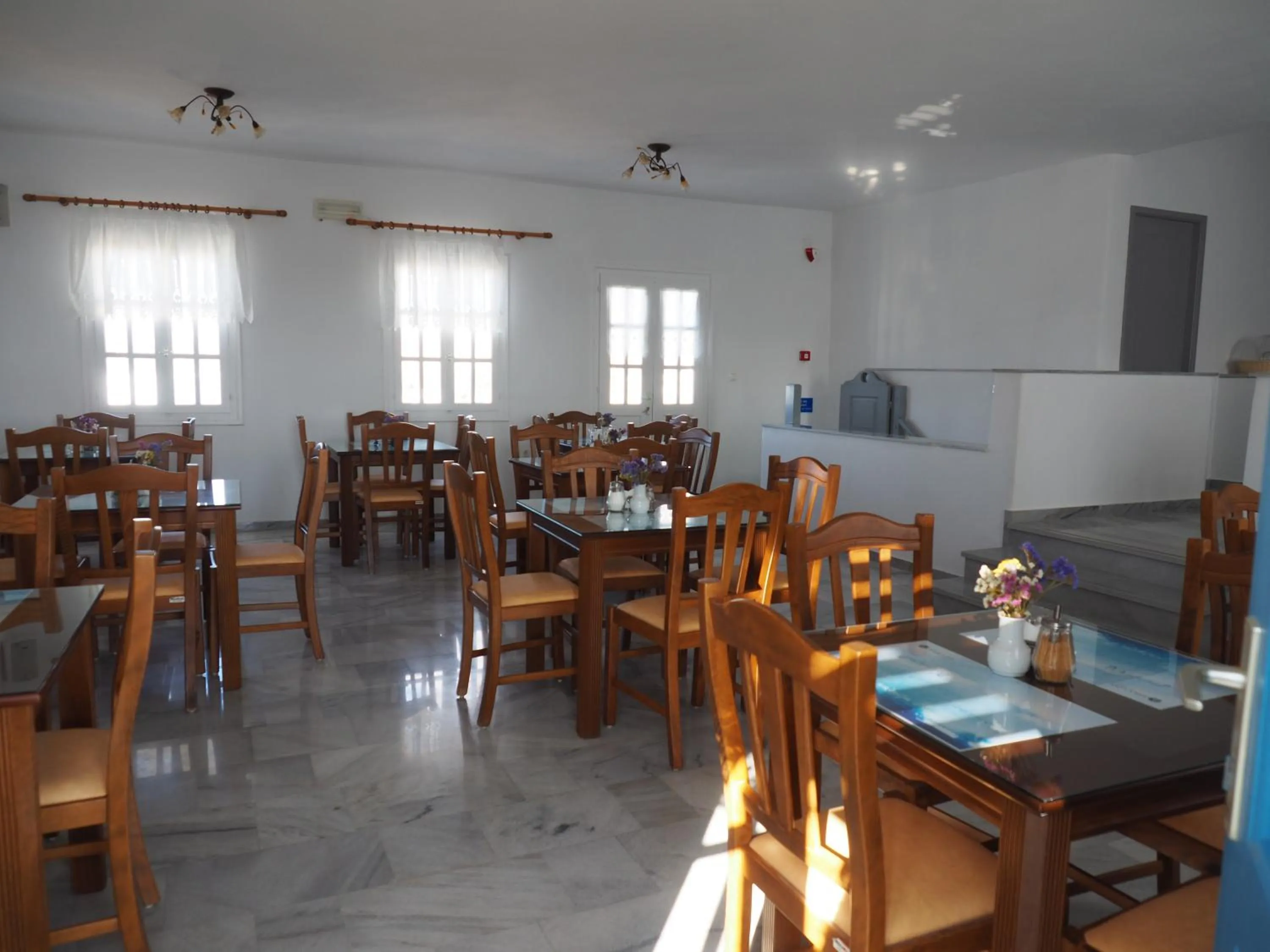 Dining area in Arkas Inn