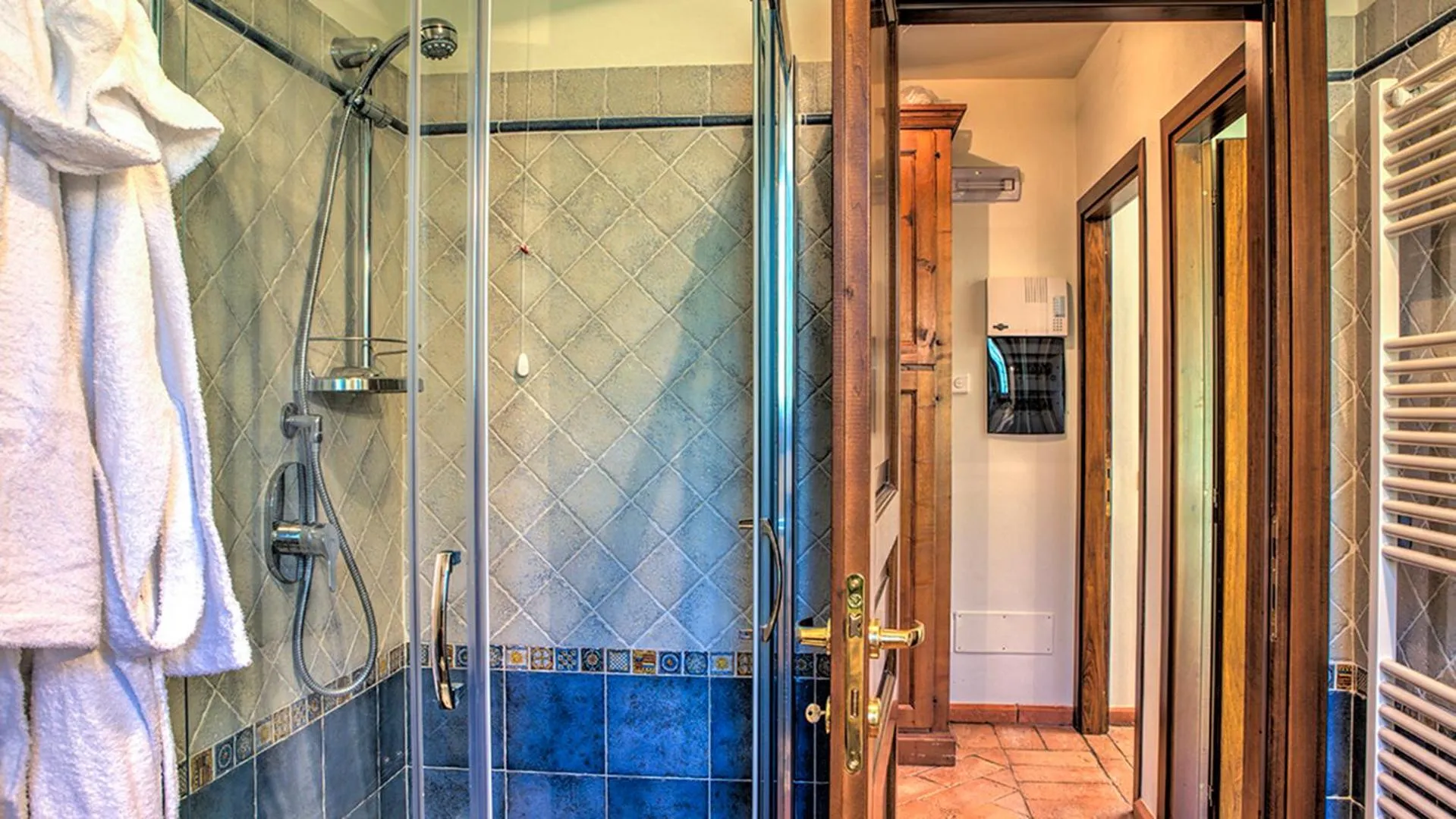 Bathroom in Villa Bella 8, Emma Villas