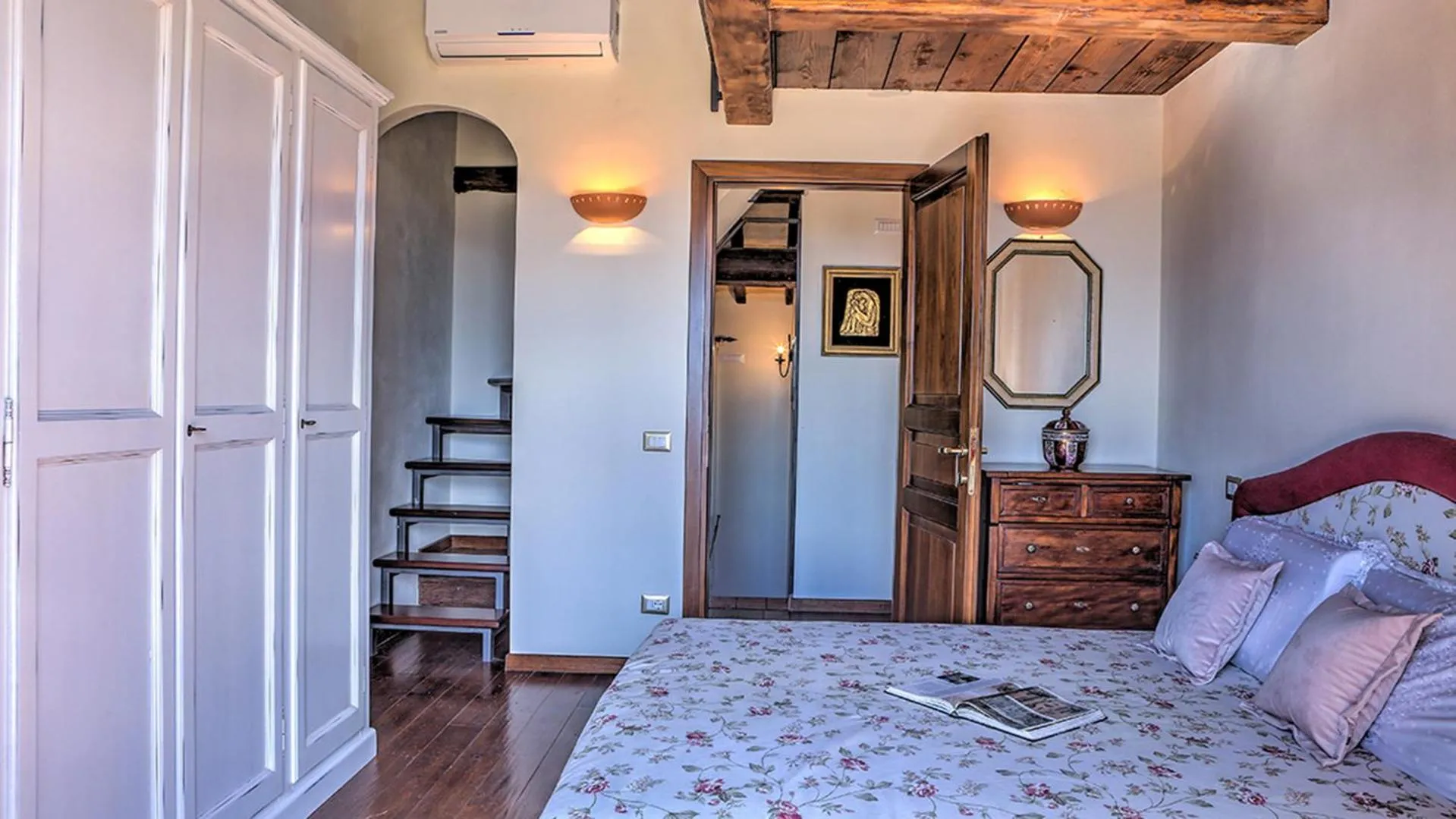 Bedroom, Bed in Villa Bella 8, Emma Villas