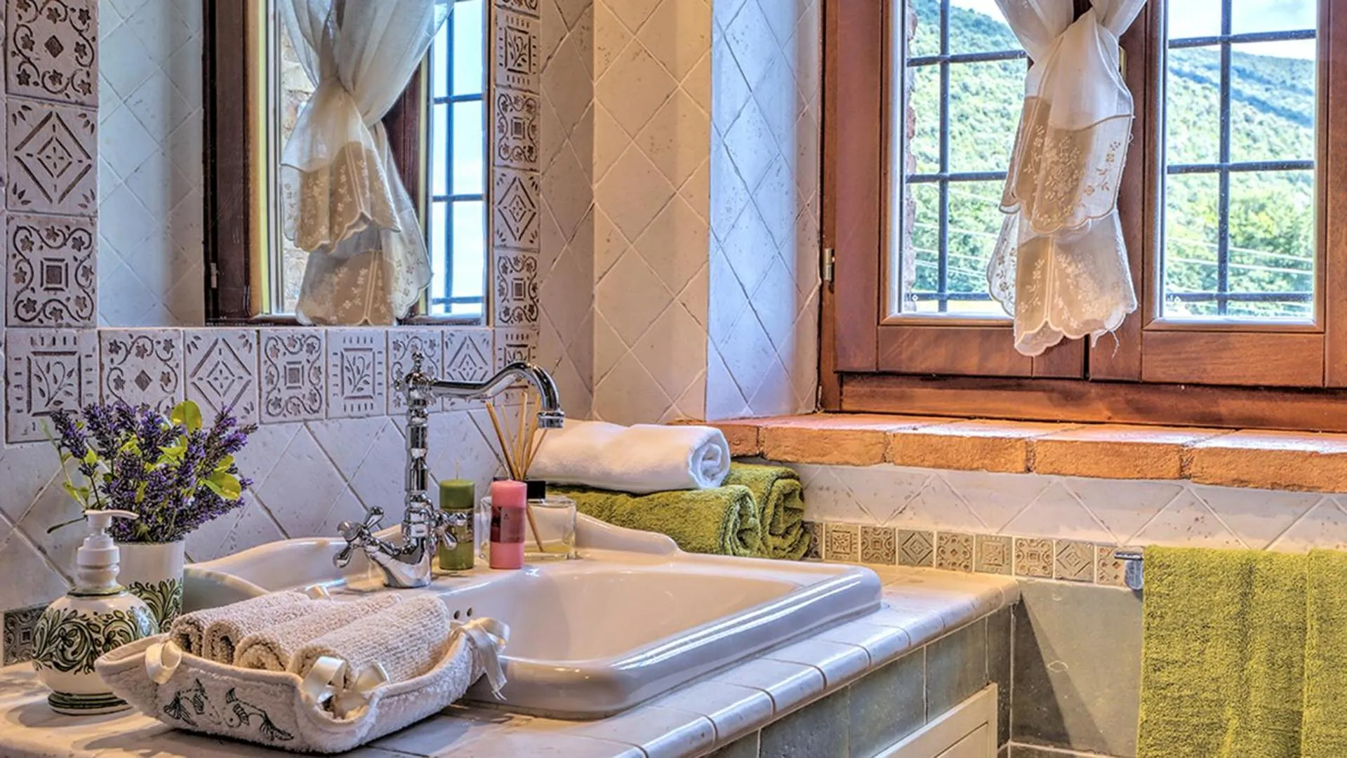 Bathroom in Villa Bella 8, Emma Villas