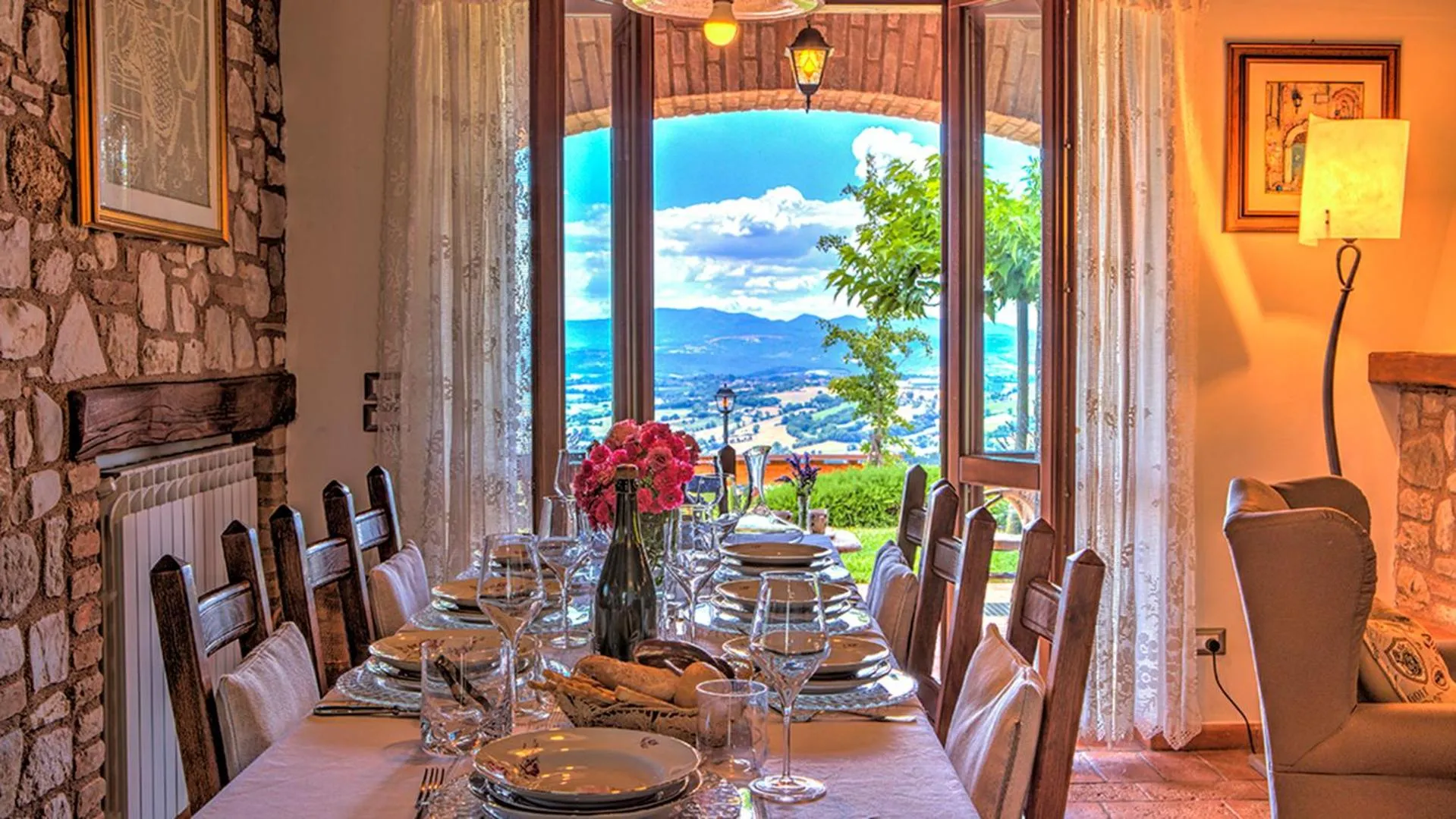 Dining area in Villa Bella 8, Emma Villas
