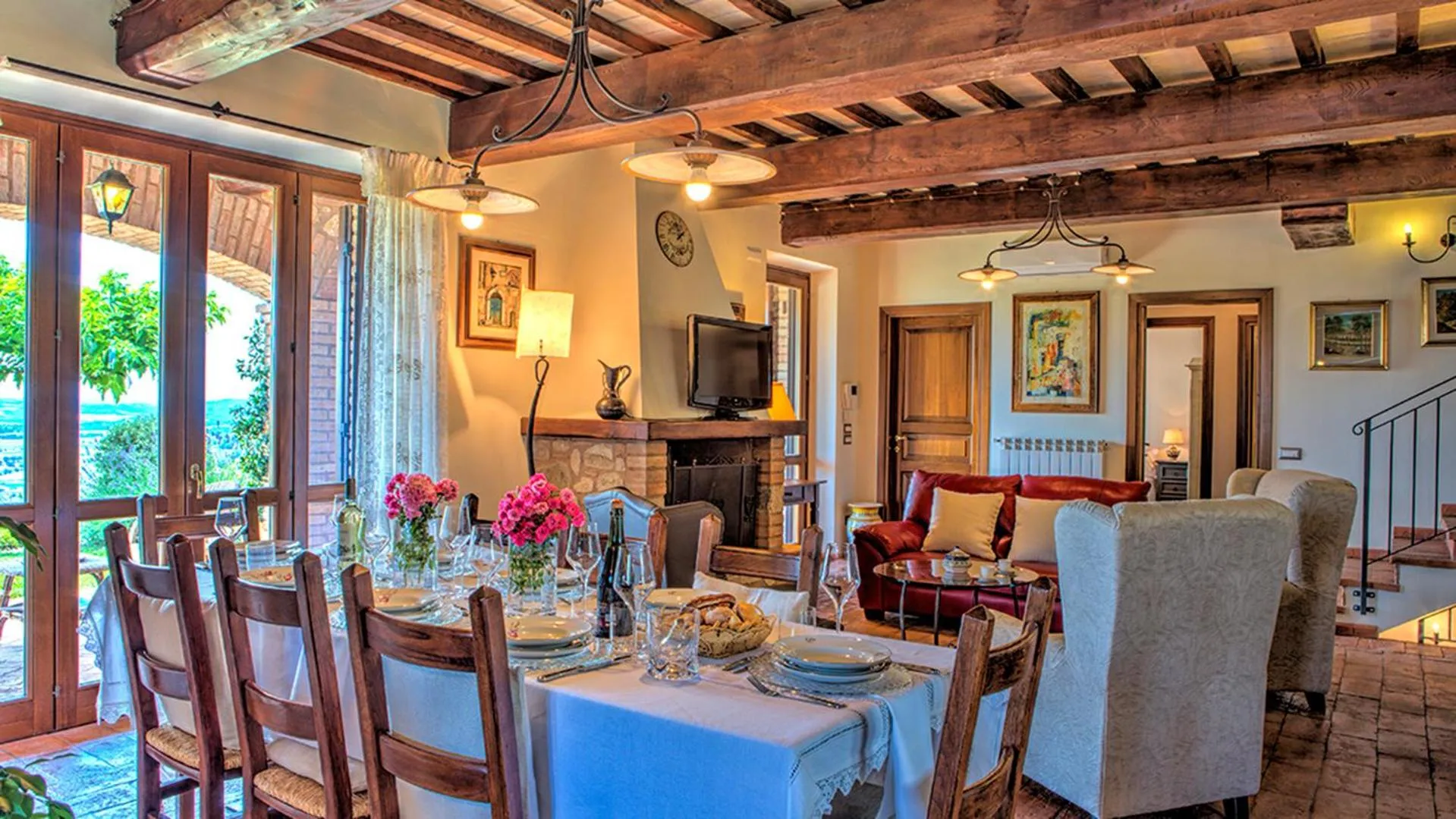 Dining area in Villa Bella 8, Emma Villas