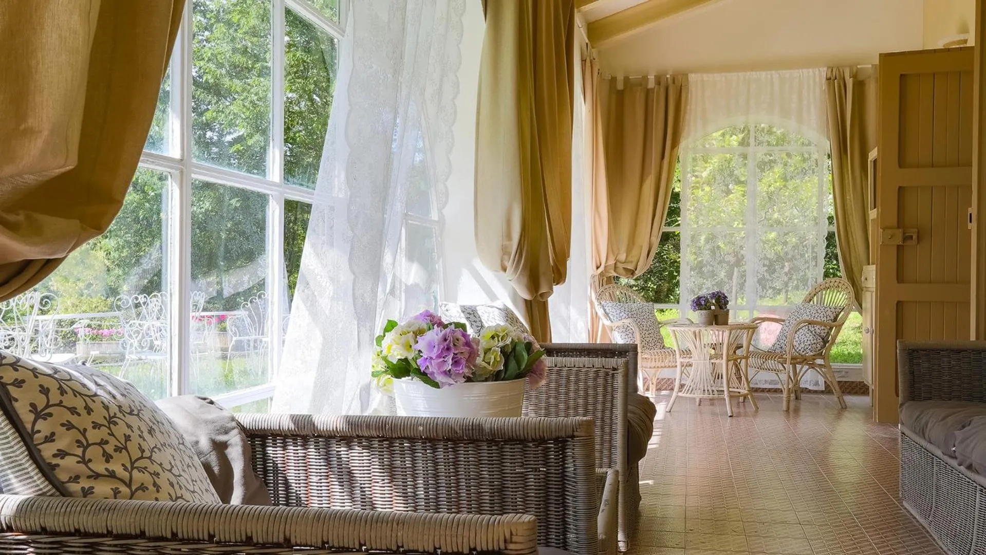 LA VILLA DINA 10, Emma Villas