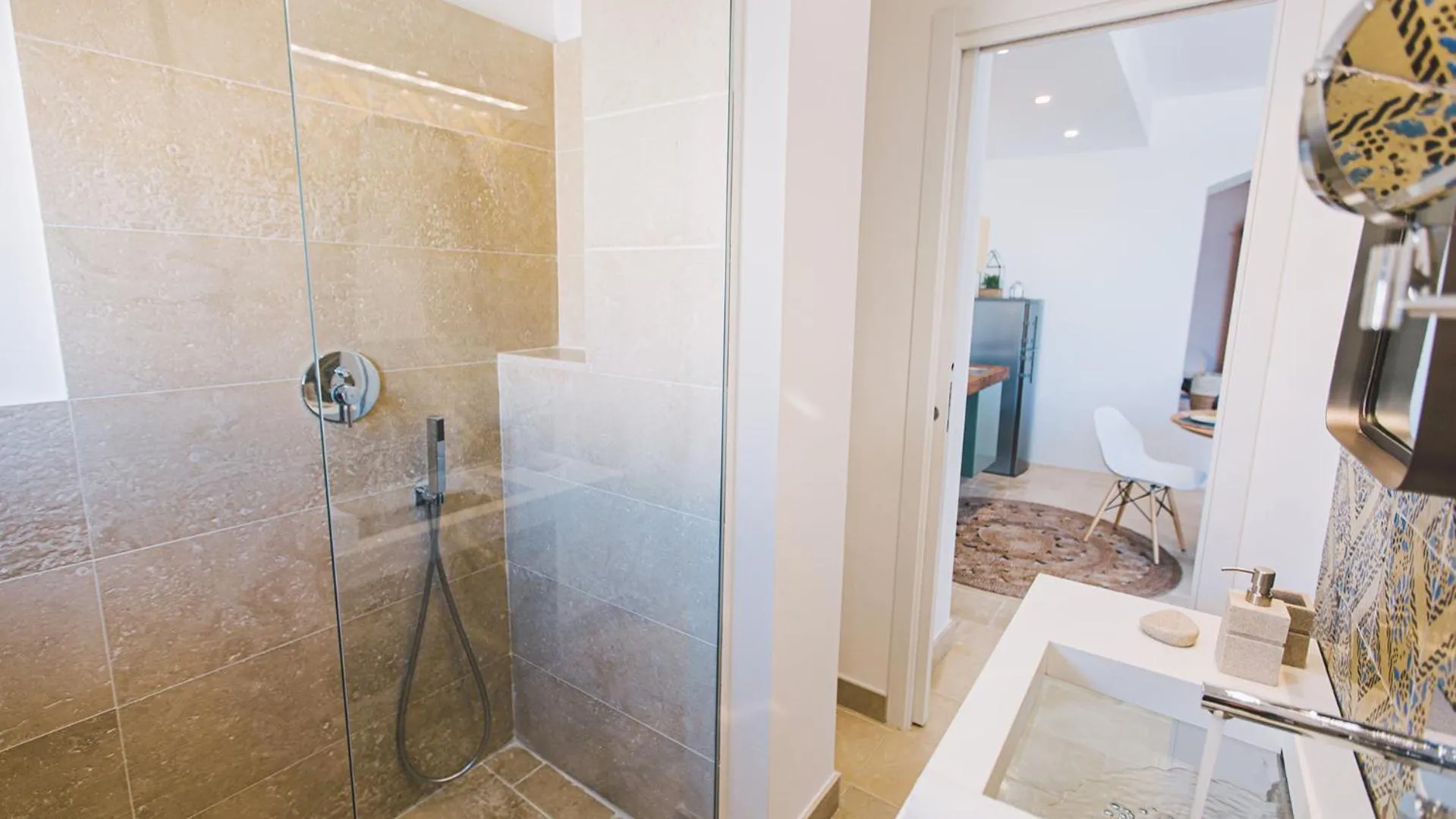 Bathroom in Villa Triscele 10, Emma Villas
