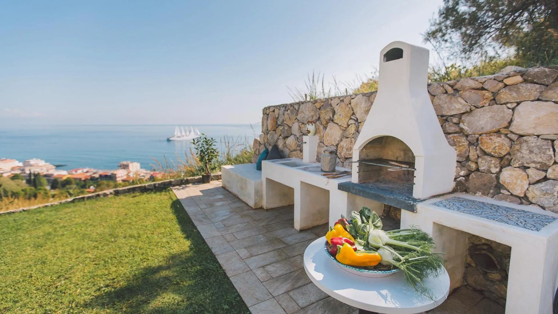 BBQ facilities in Villa Triscele 10, Emma Villas