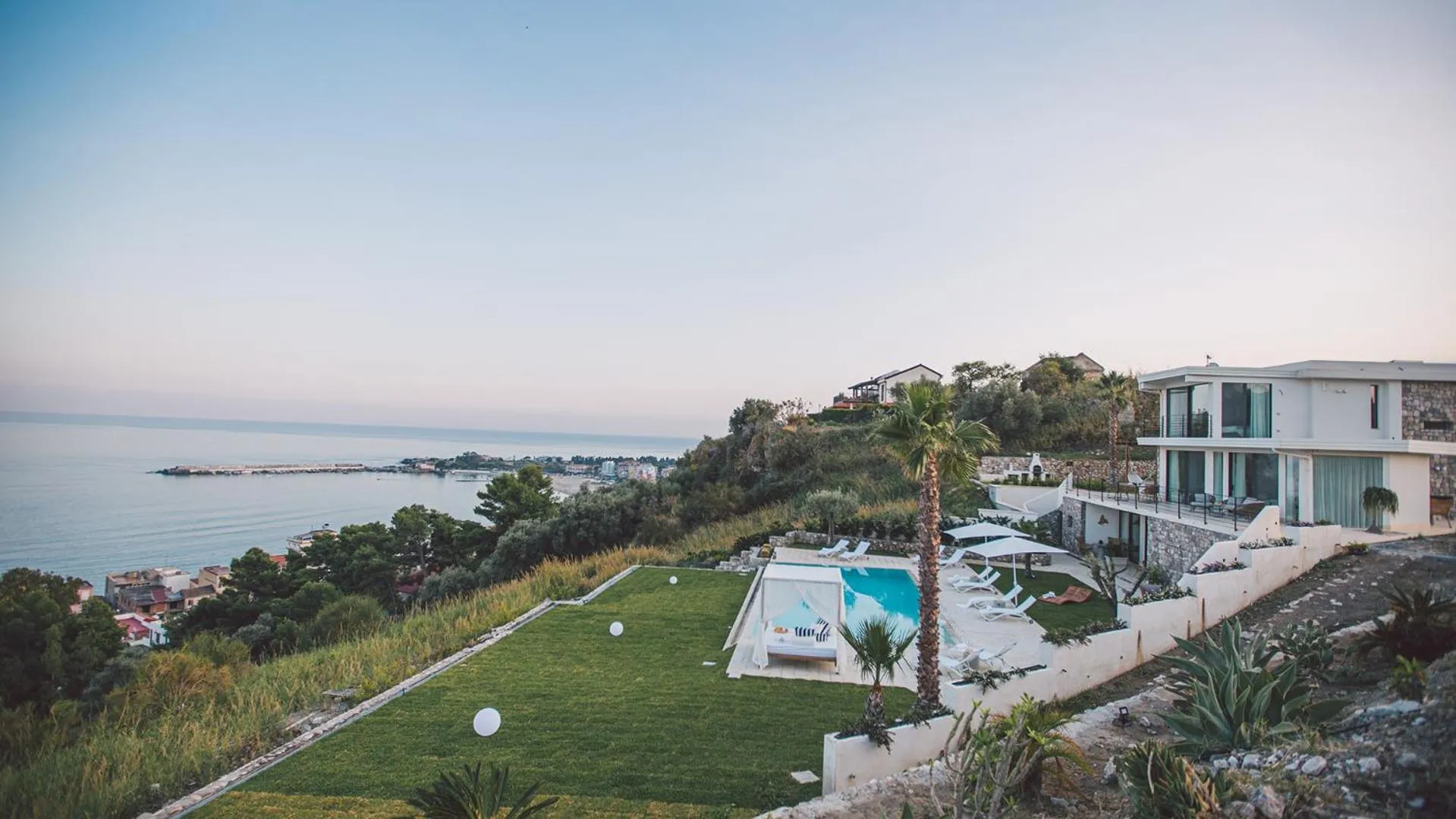 Sea view in Villa Triscele 10, Emma Villas