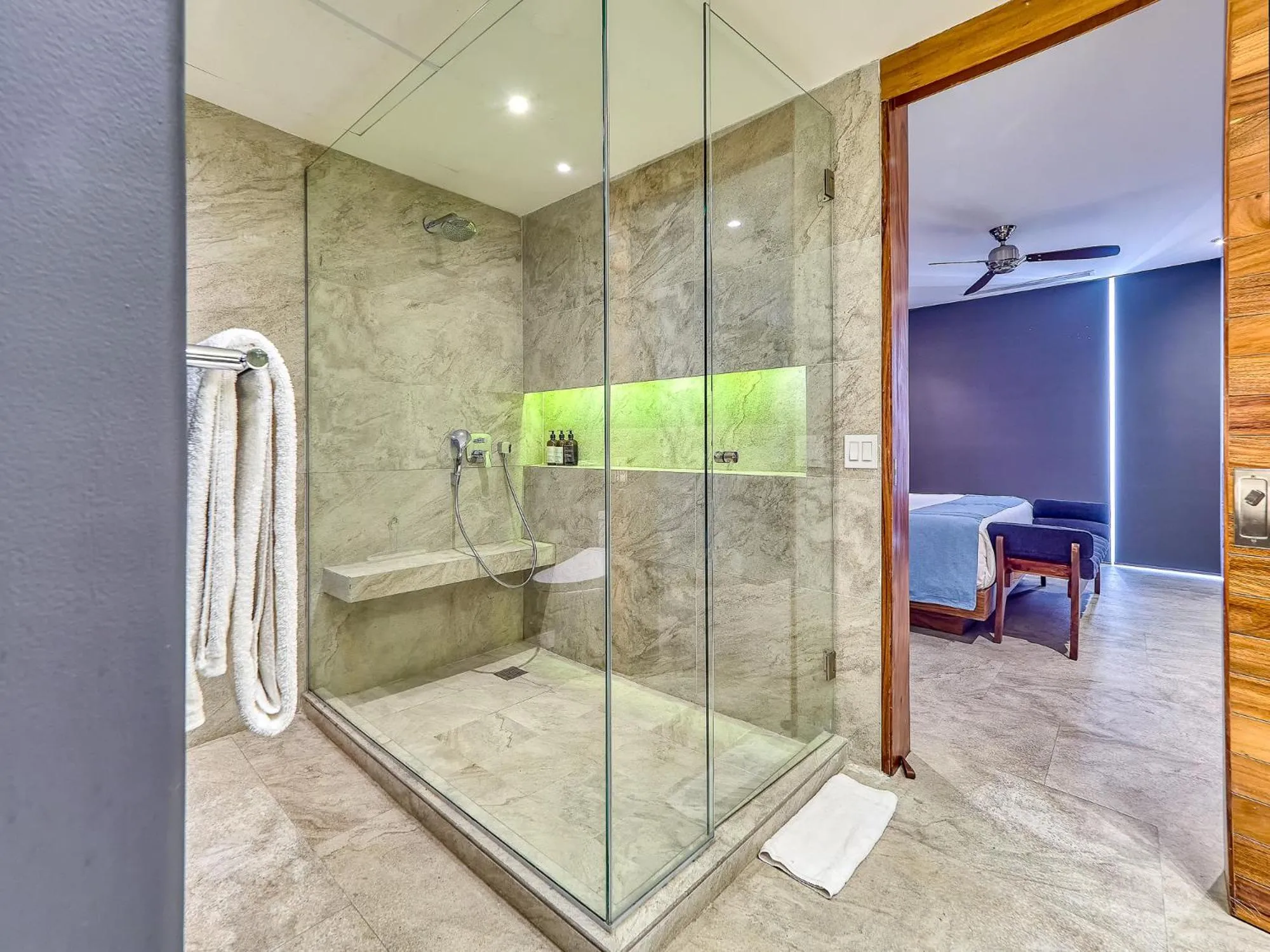 Shower in Maxwell Residences at Indah