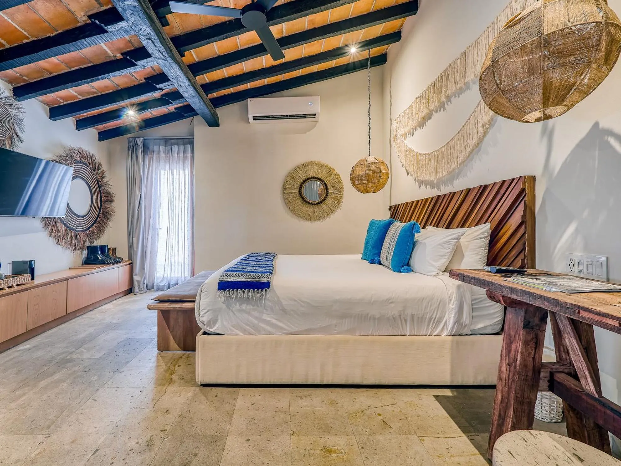 Photo of the whole room, Bed in Maxwell Residences at Indah