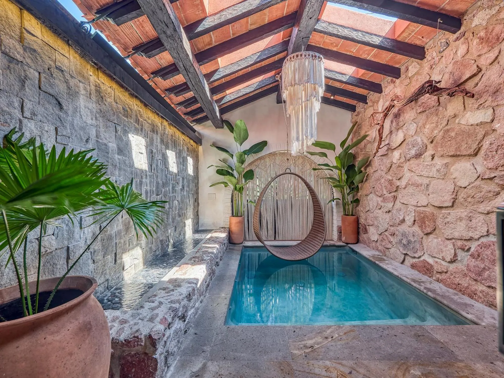 Swimming pool in Maxwell Residences at Indah