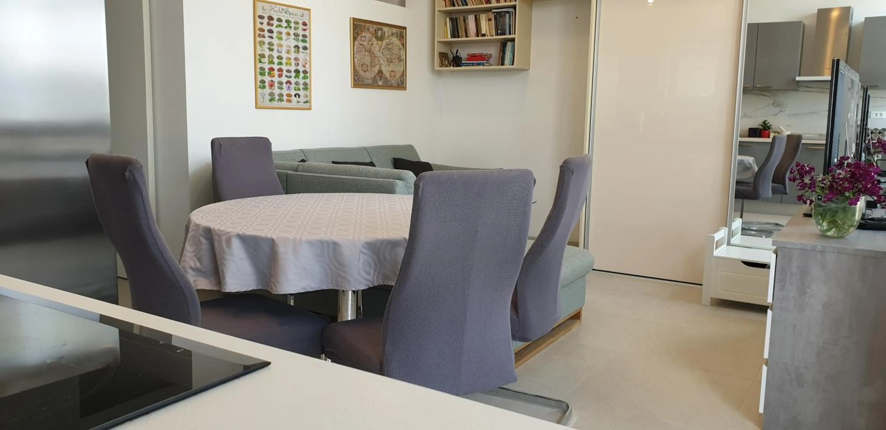 Dining area in Villa Wind Apartments