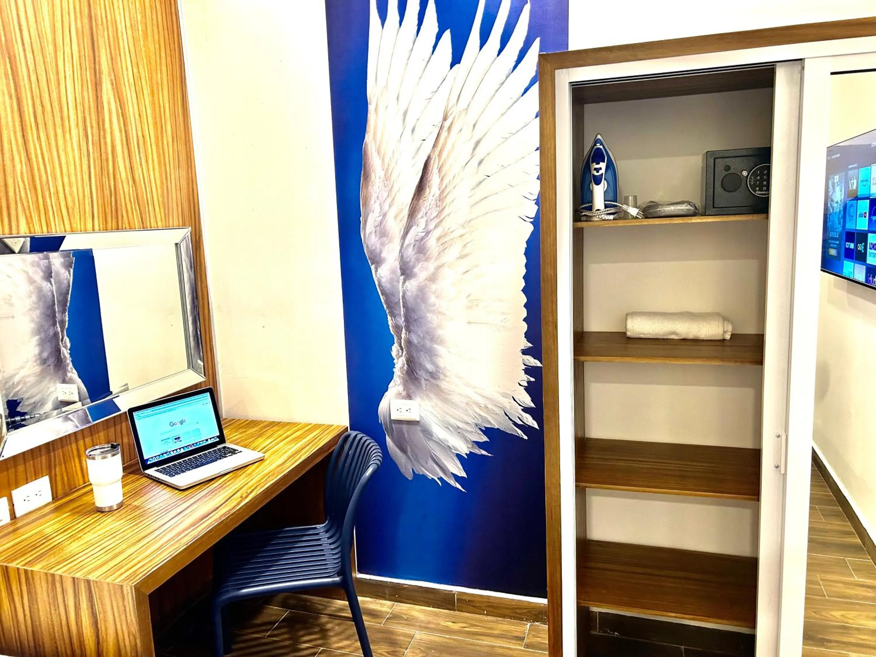 wardrobe in Sky Inn Hotel - Cancun