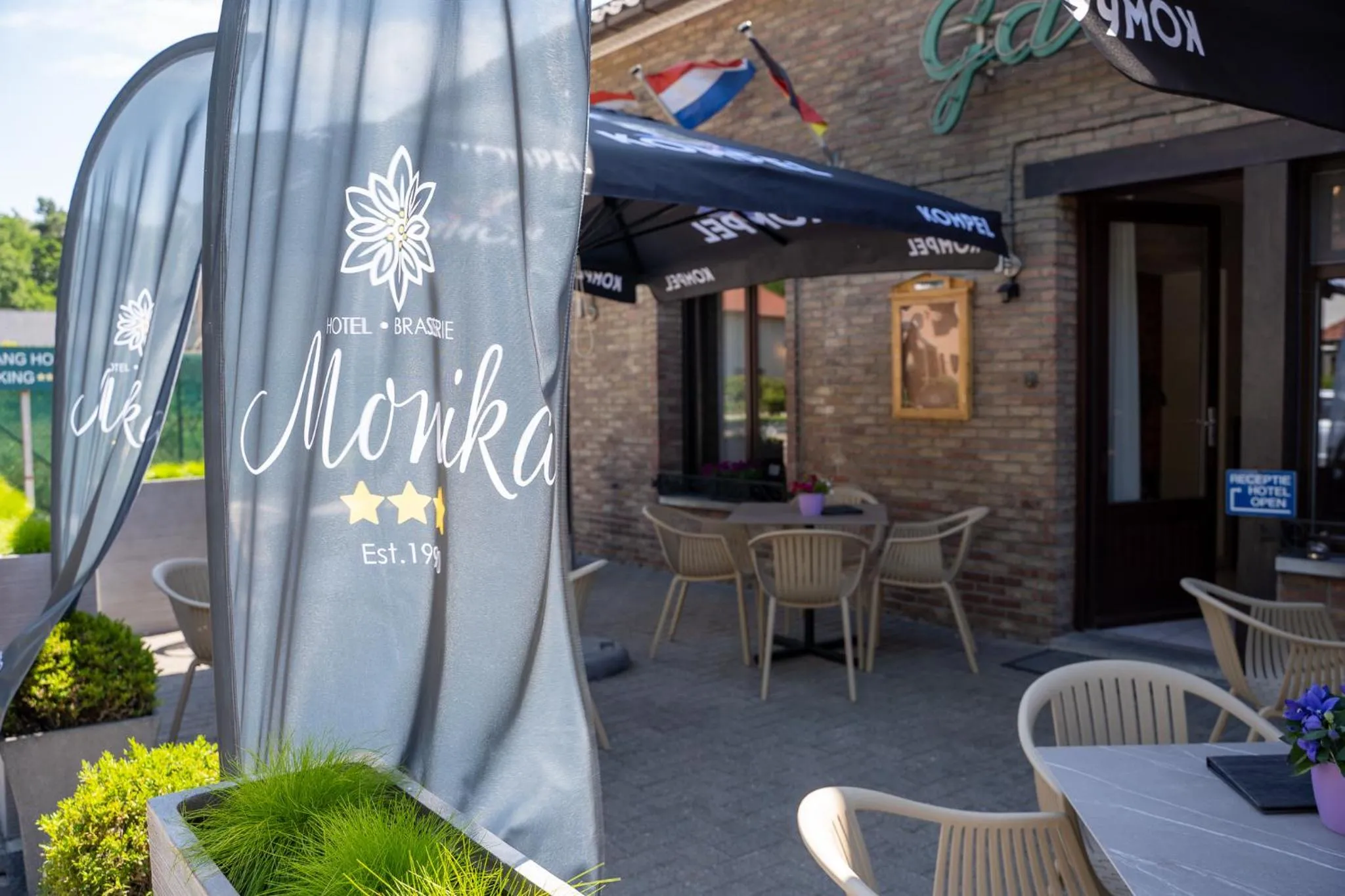 Facade/entrance in Hotel Monika