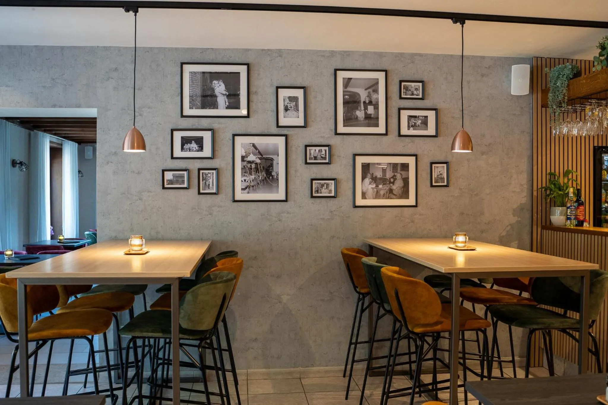 Restaurant/places to eat in Hotel Monika