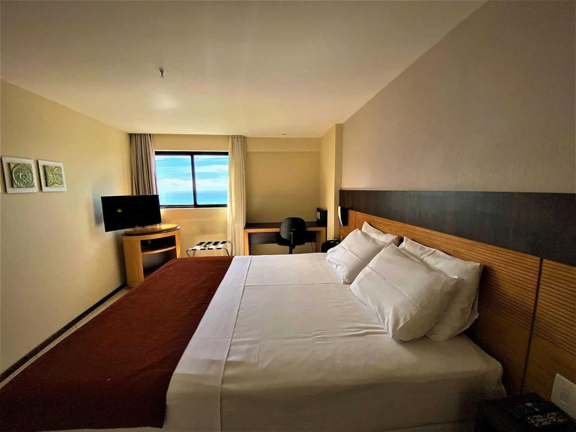 Photo of the whole room in Natal Plaza #1202 - Suíte Vista Mar por Carpediem