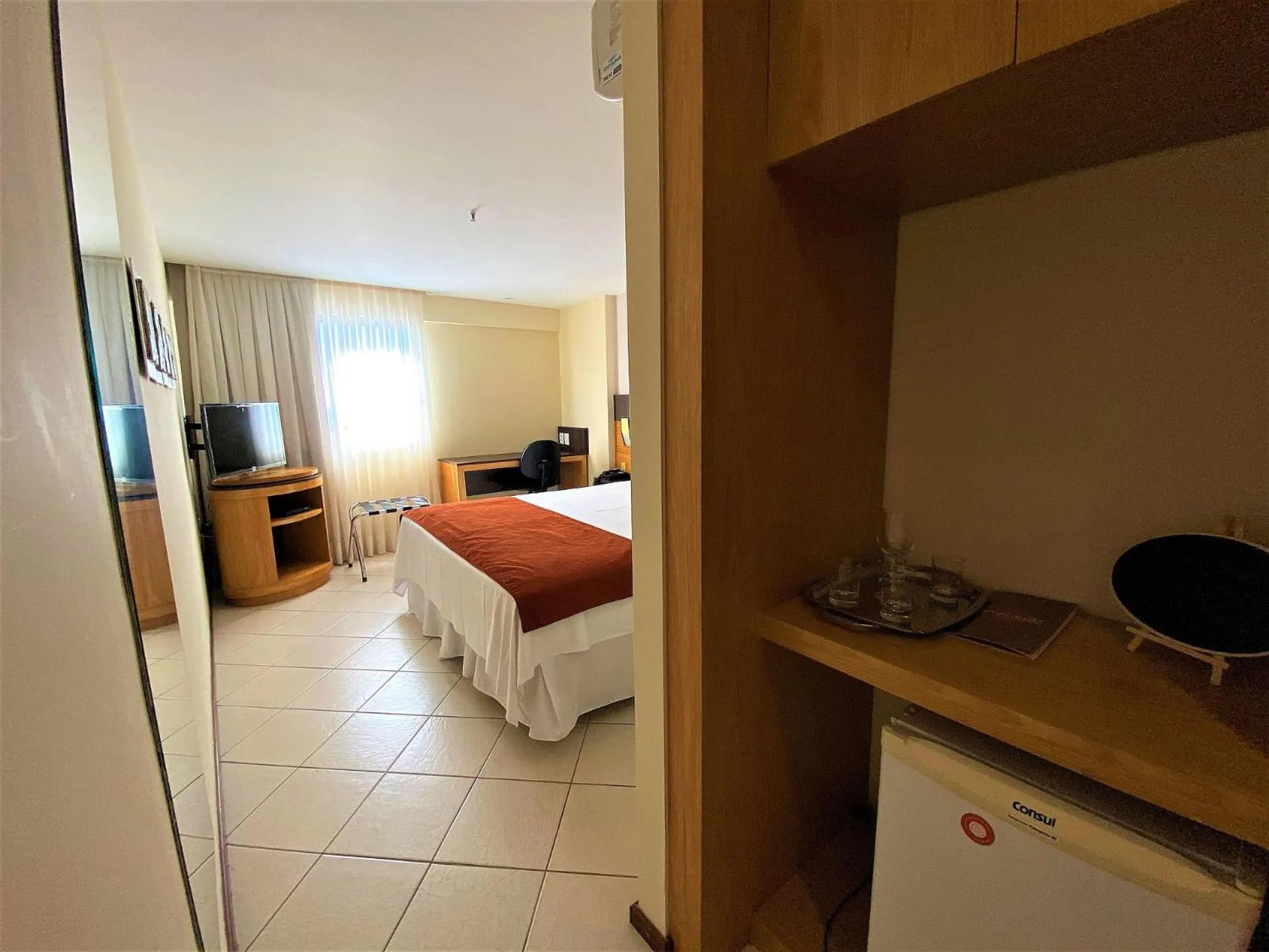 Photo of the whole room in Natal Plaza #1202 - Suíte Vista Mar por Carpediem