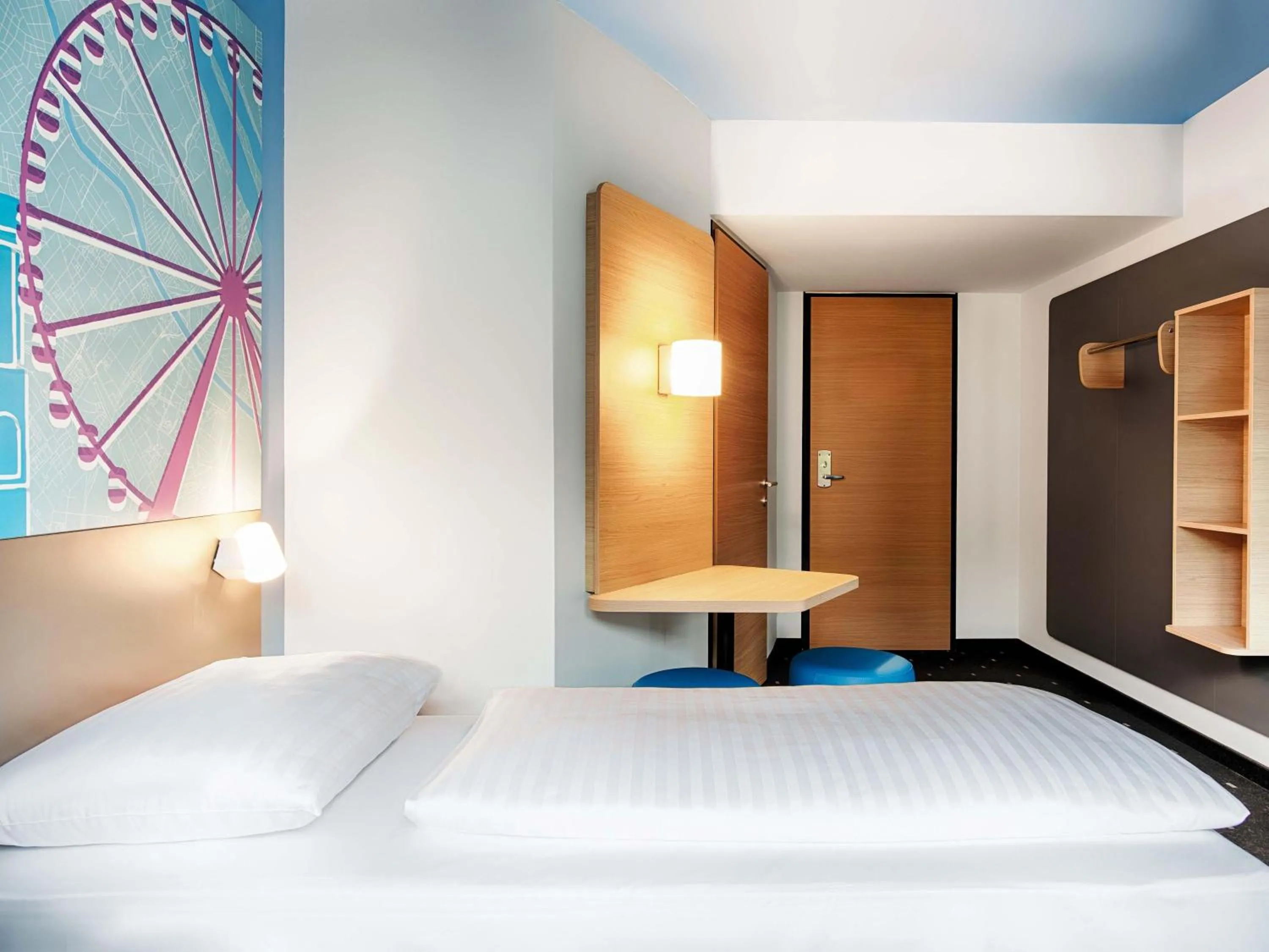 Photo of the whole room, Bed in B&B Hotel Wien-Meidling