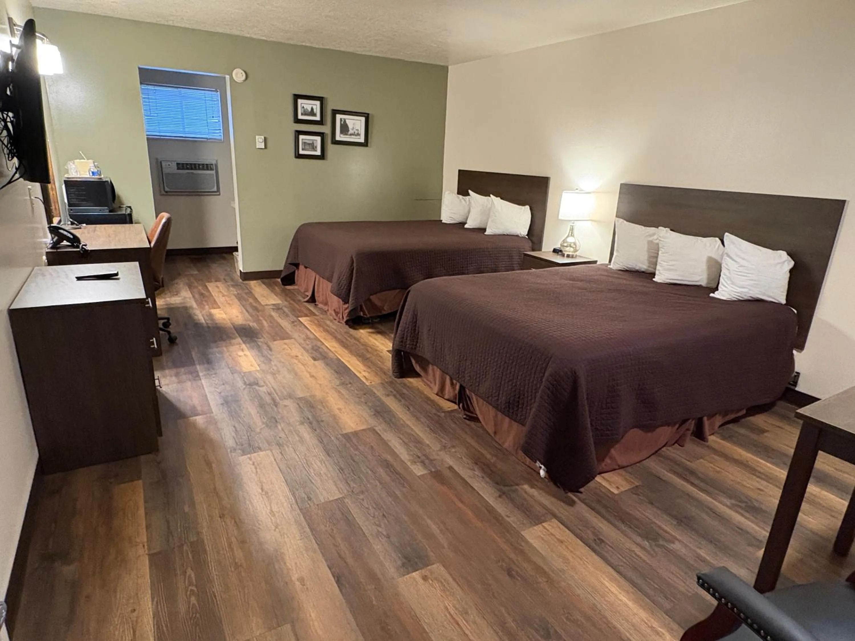 Bed in Clover Creek Inn