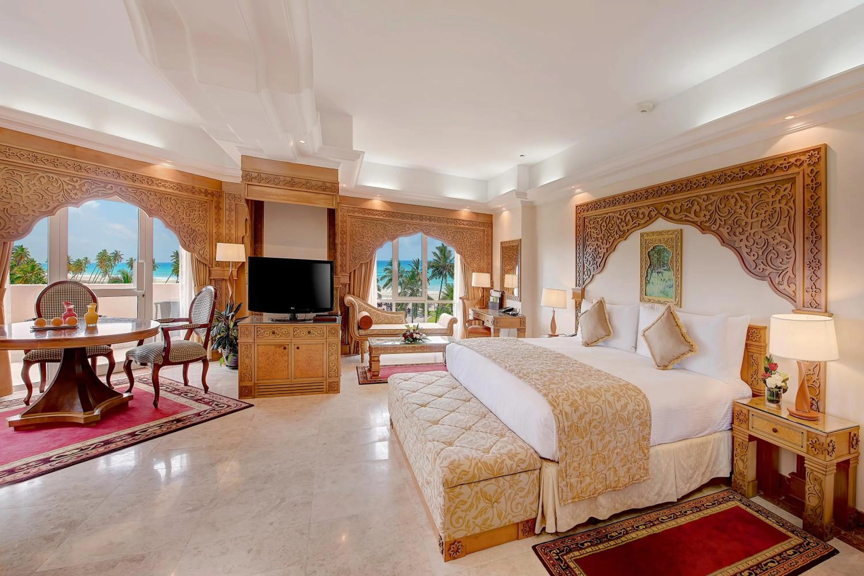 Photo of the whole room, Bed in Crowne Plaza Resort Salalah by IHG