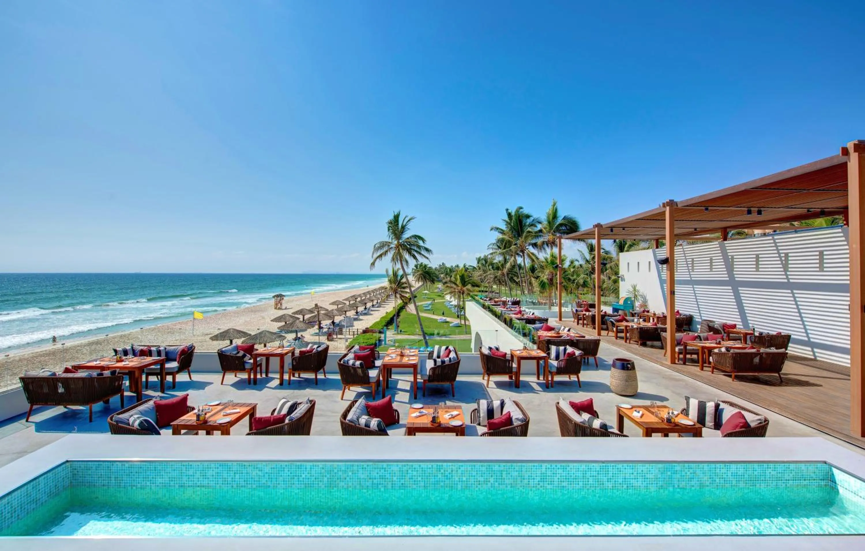 Restaurant/places to eat in Crowne Plaza Resort Salalah by IHG