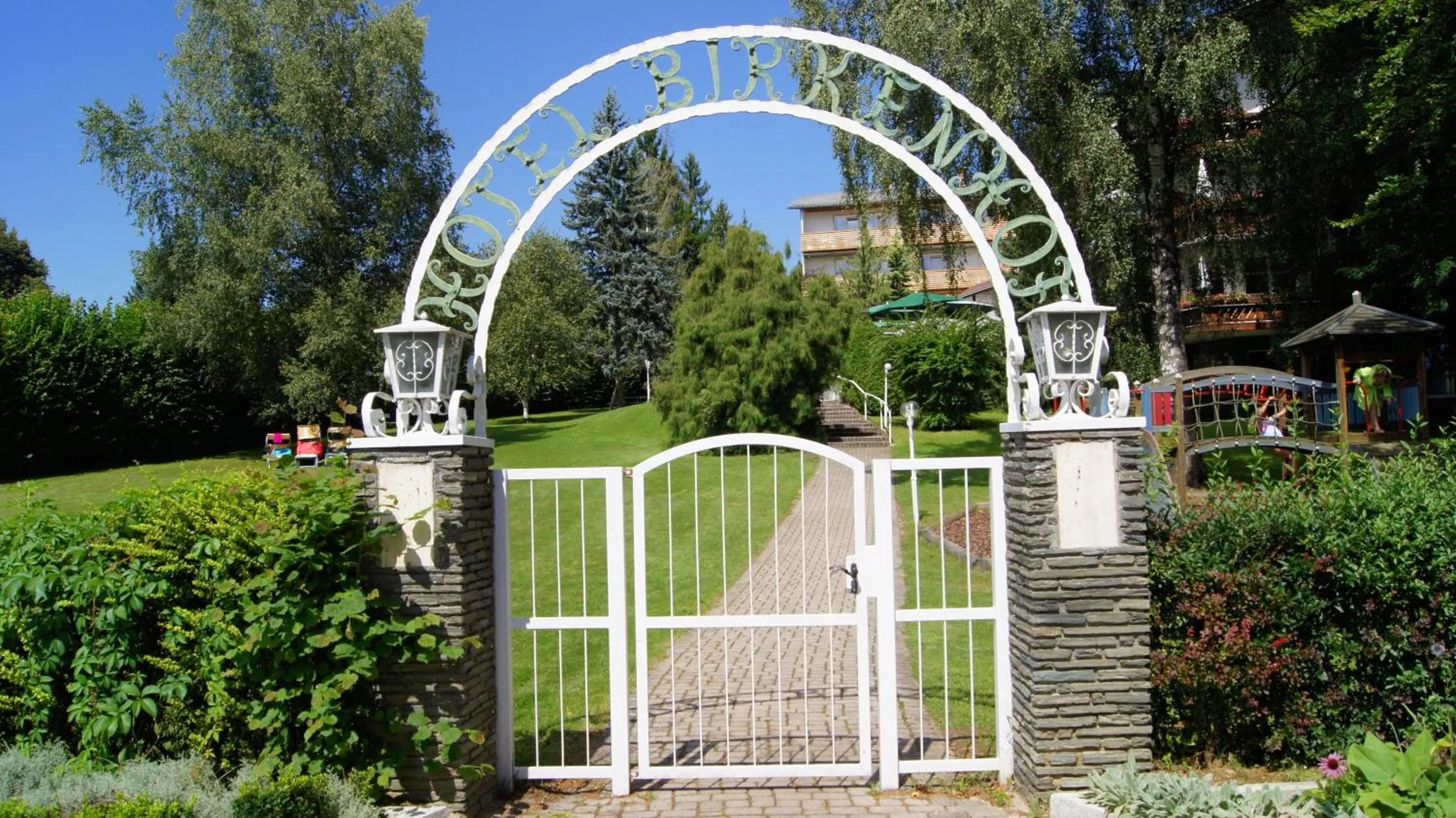 Facade/entrance in Hotel Birkenhof am See