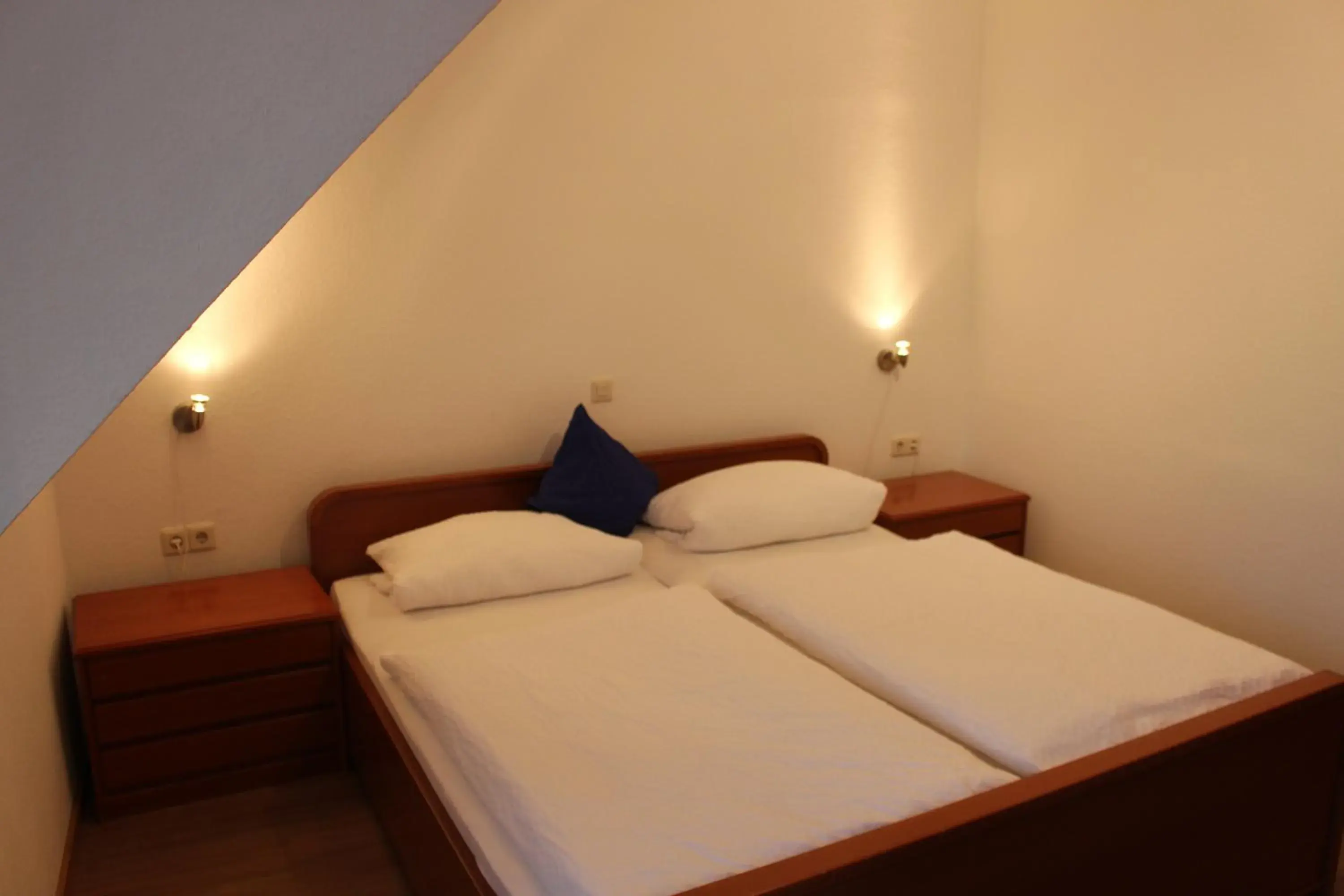 Bed in Hotel-Gasthaus-Kraft Bed in Hotel-Gasthaus-Kraft