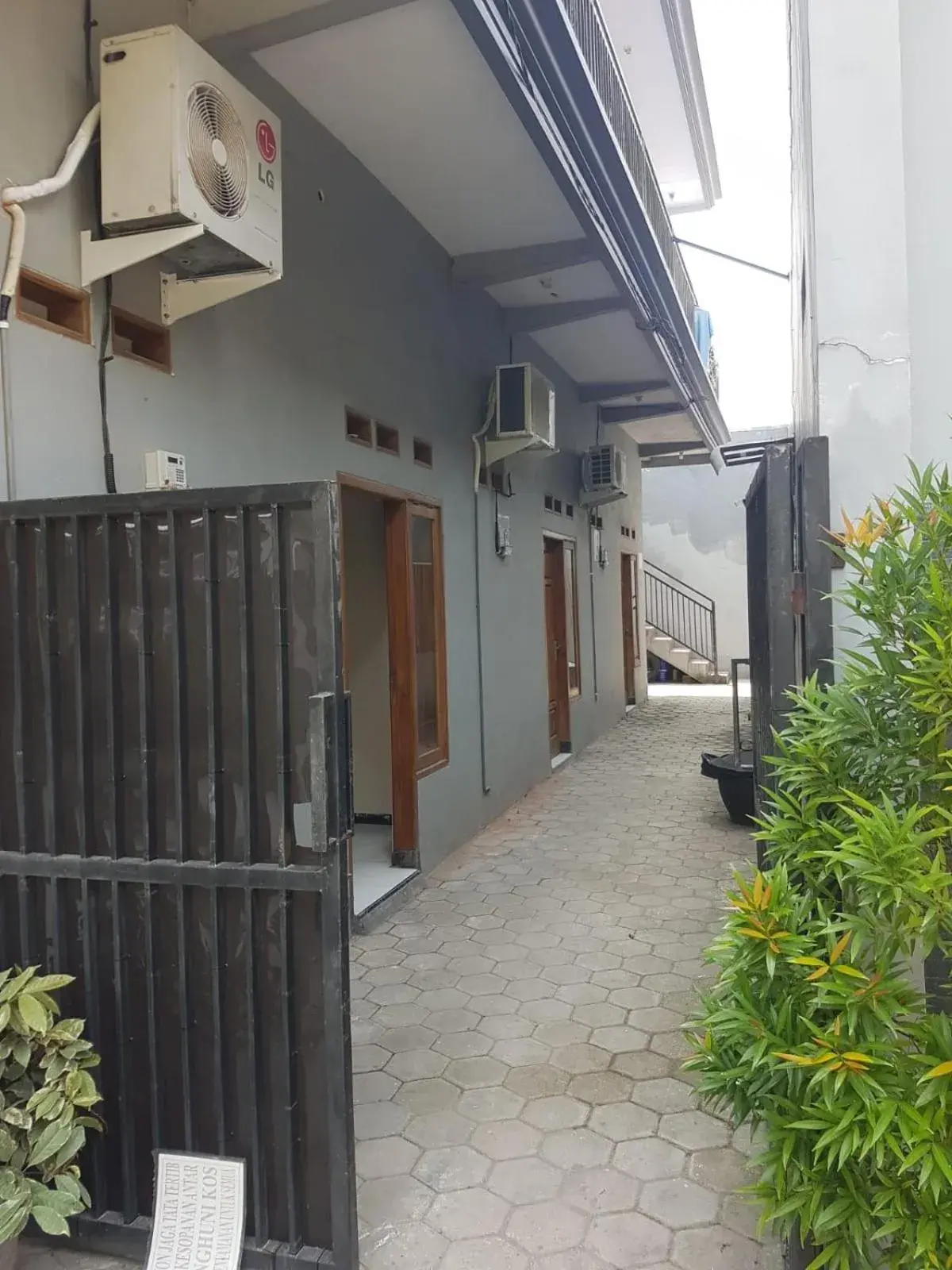 Property building in Selaras Kost Syariah Property building in Selaras Kost Syariah
