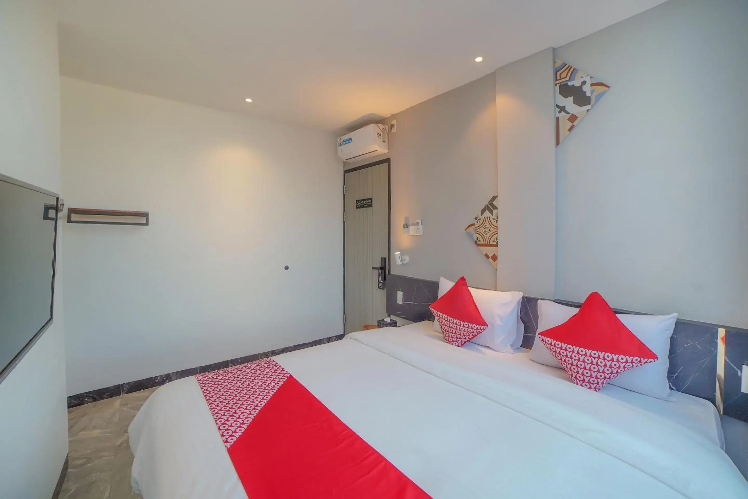 Bedroom, Bed in Capital O 90447 Kardopa Hotel Megapark Bedroom, Bed in Capital O 90447 Kardopa Hotel Megapark