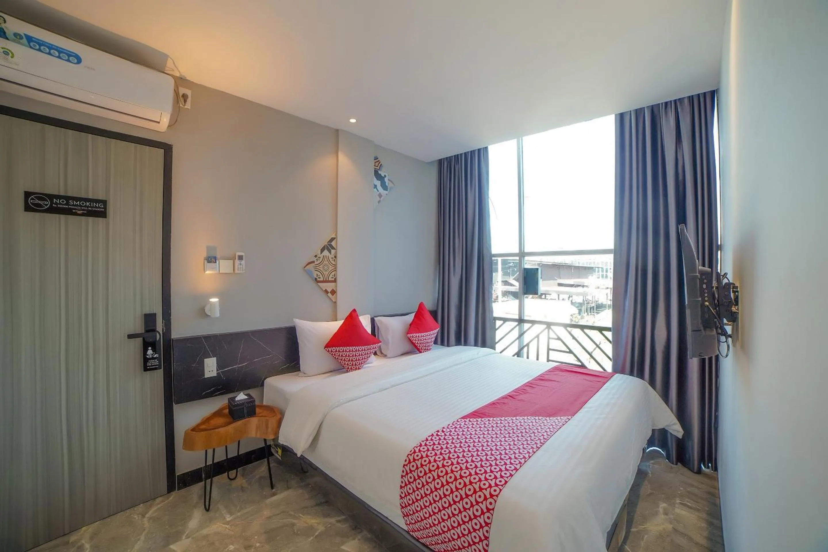 Bedroom, Bed in Capital O 90447 Kardopa Hotel Megapark