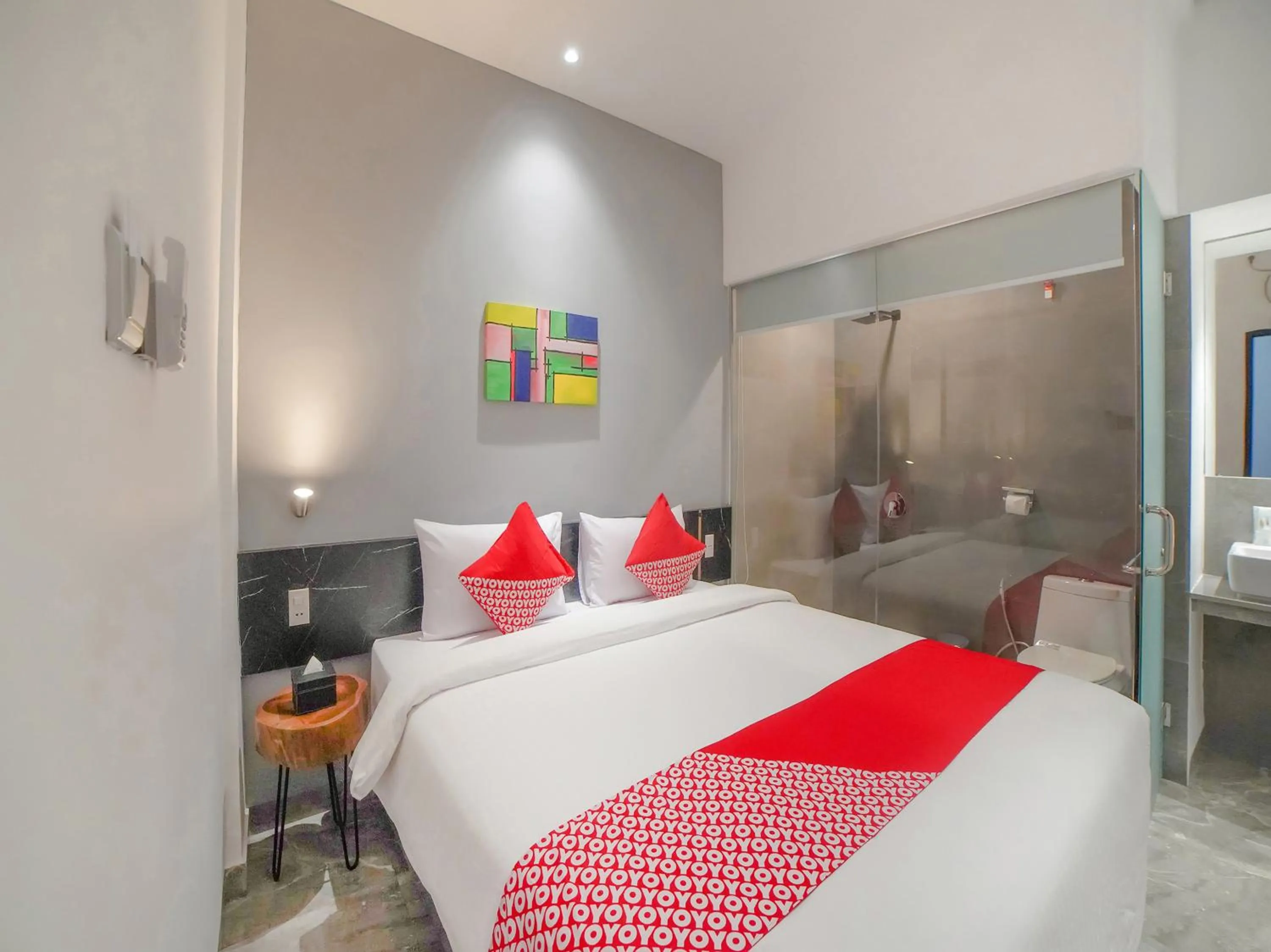 Family Suite in Capital O 90447 Kardopa Hotel Megapark