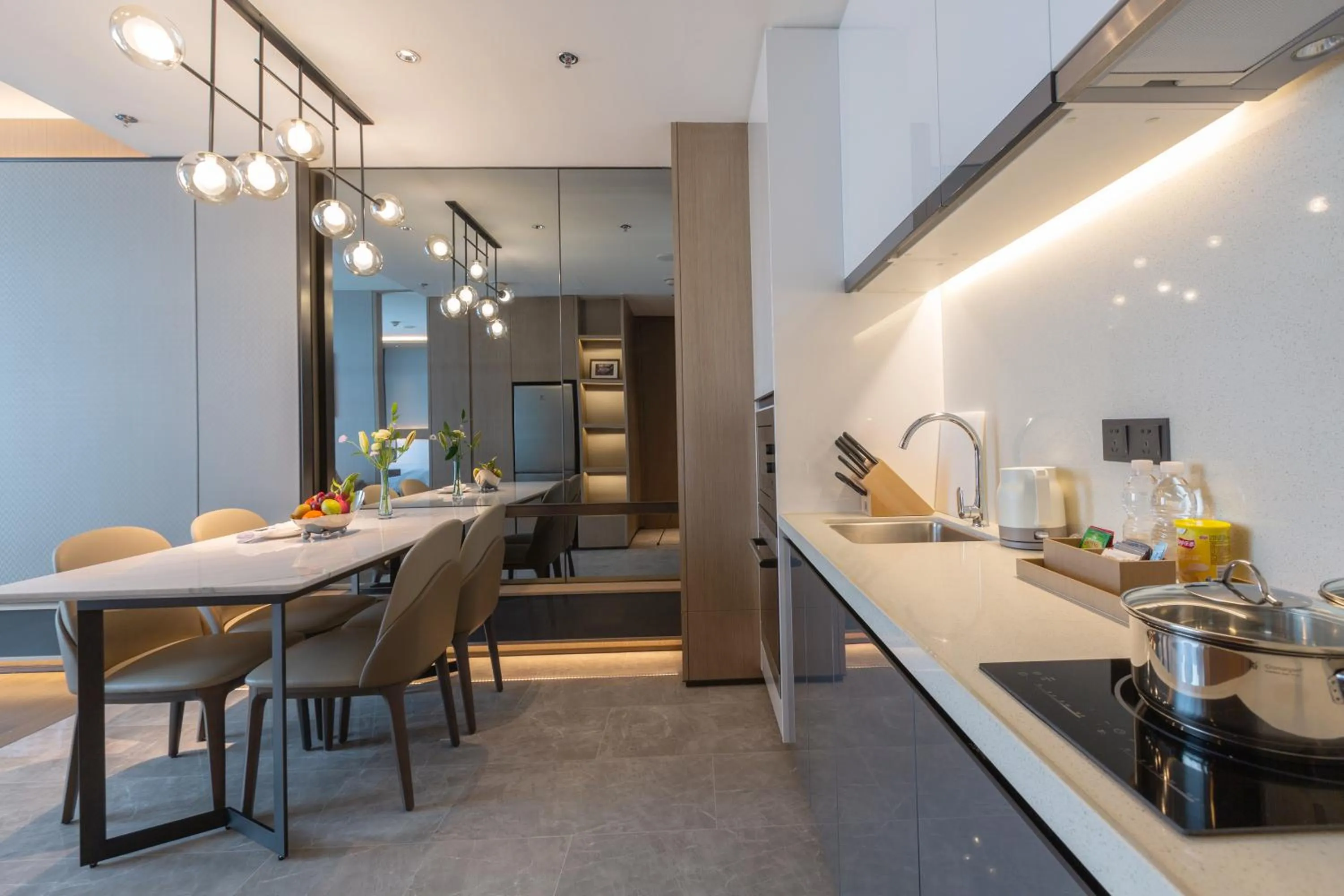 Photo of the whole room in The Meixi Lake, Changsha Marriott Executive Apartments