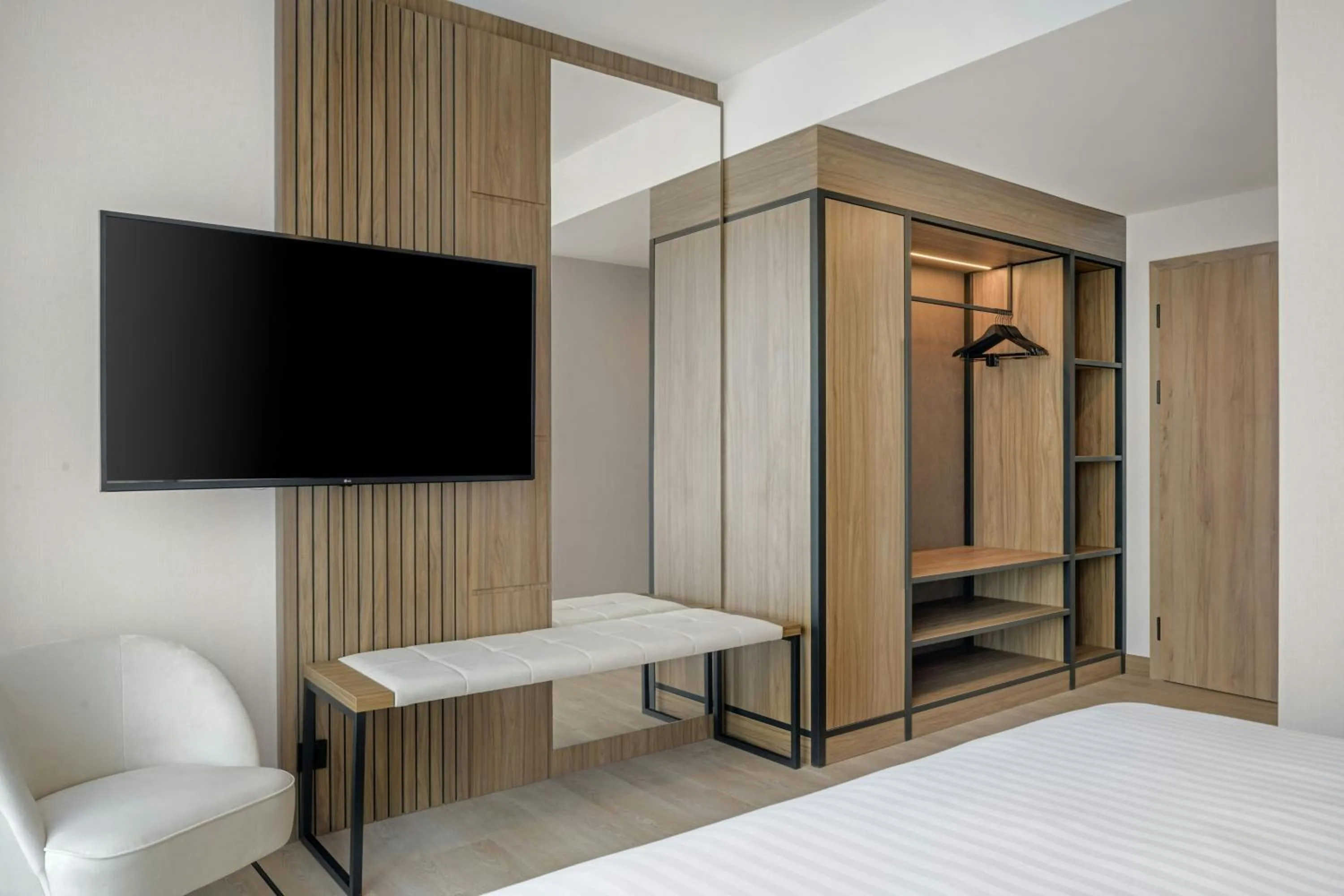 Photo of the whole room, Bed in AC Hotel by Marriott Krakow