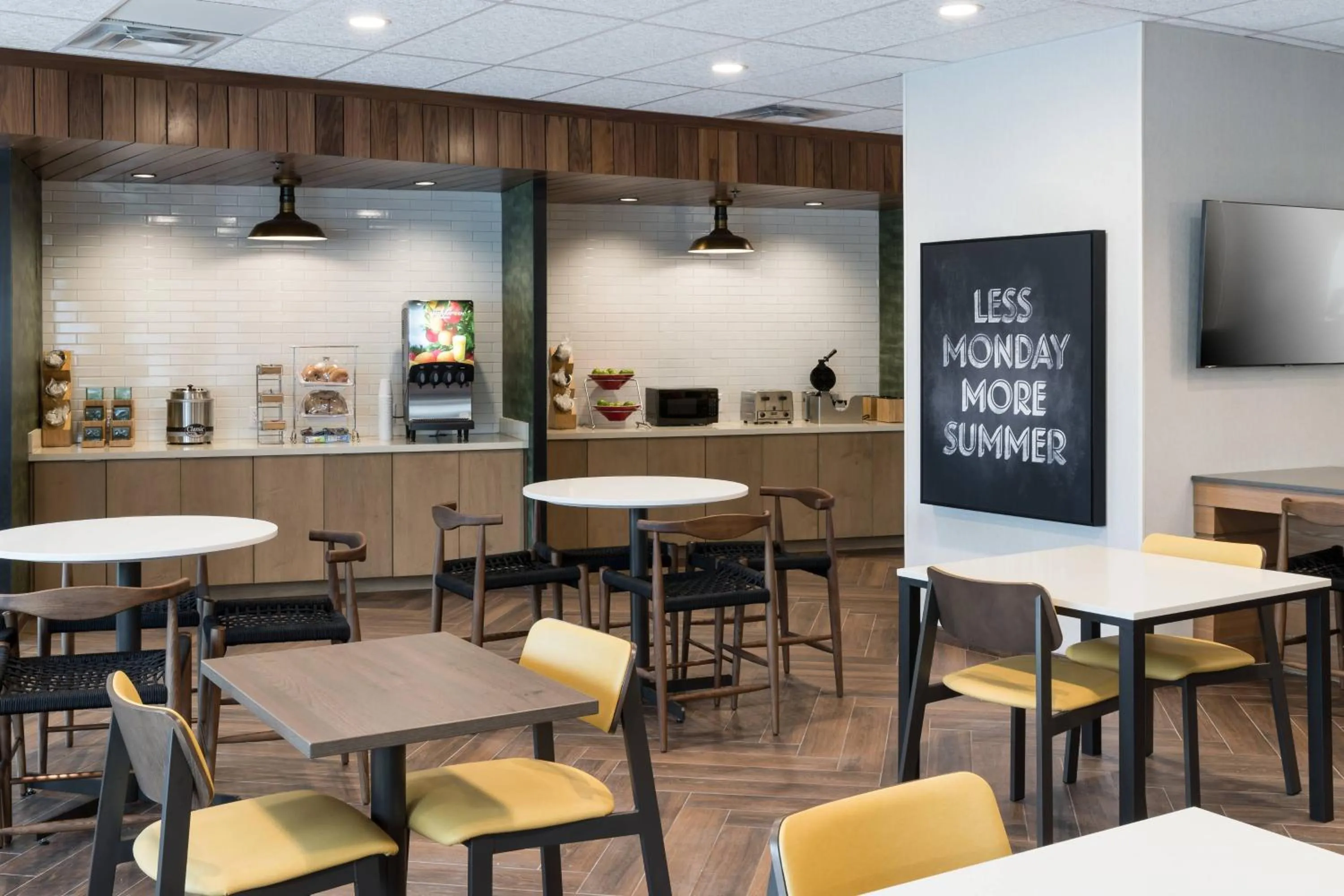 Breakfast in Fairfield by Marriott Inn & Suites Savannah I-95 North