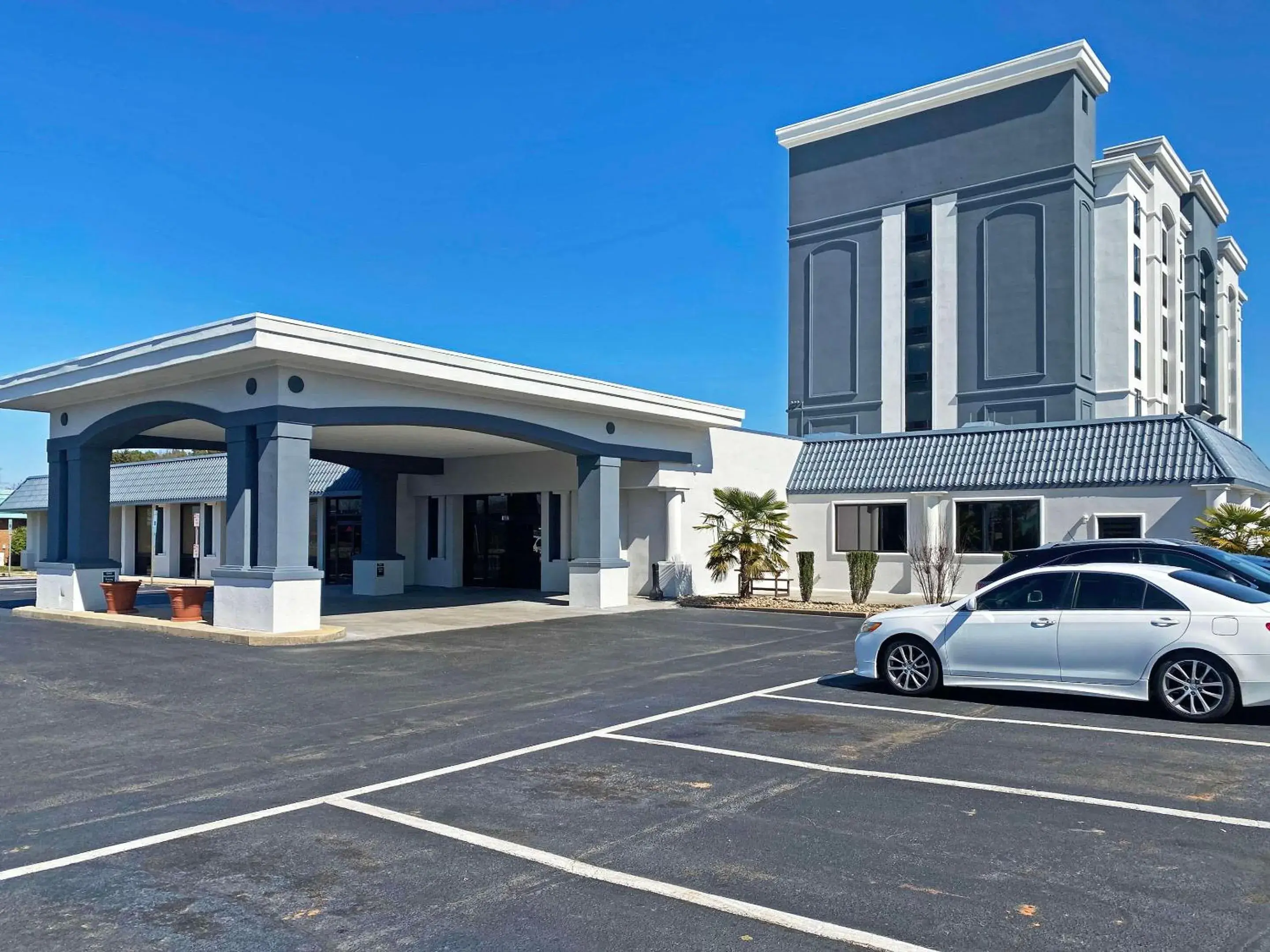 Property building in Comfort Inn Conover-Hickory Property building in Comfort Inn Conover-Hickory