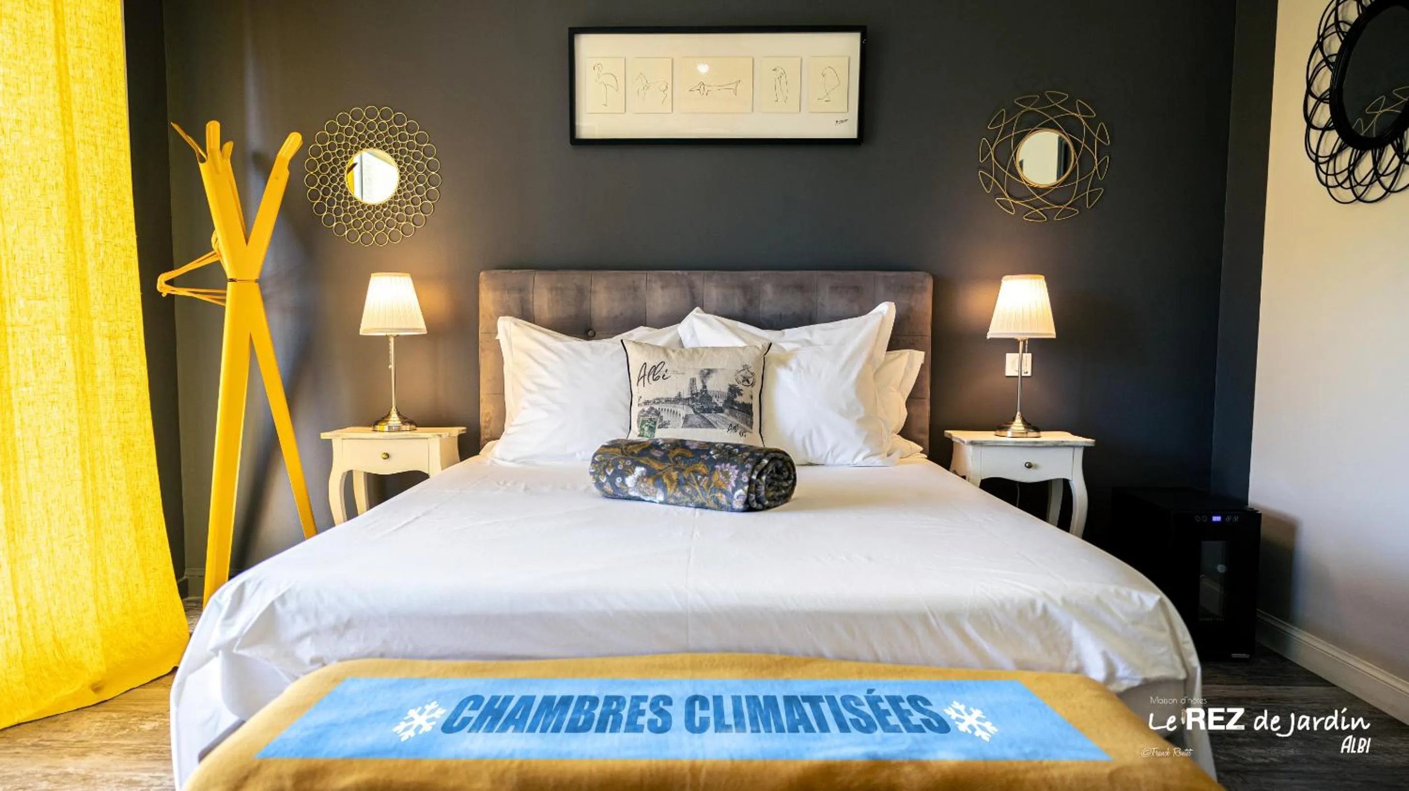 Bedroom, Bed in Le Rez de Jardin Albi