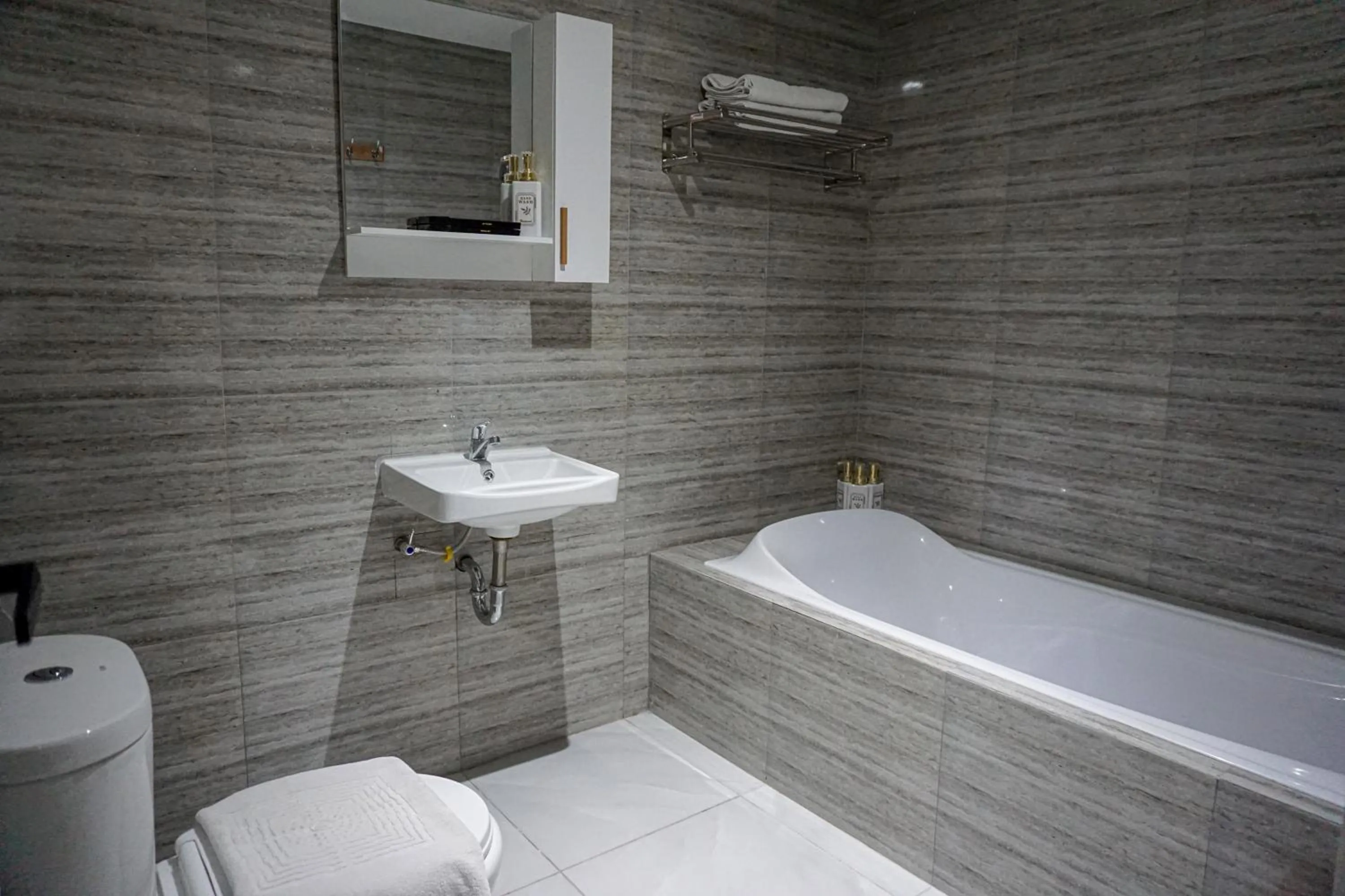 Shower in Graha Socio Hotel Nusa Dua Bali