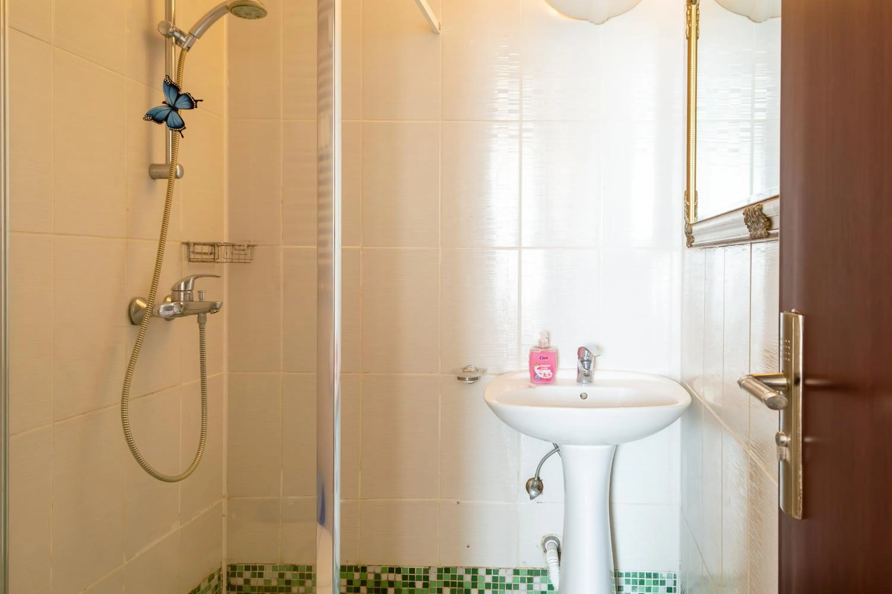 Bathroom in ElStefanino House