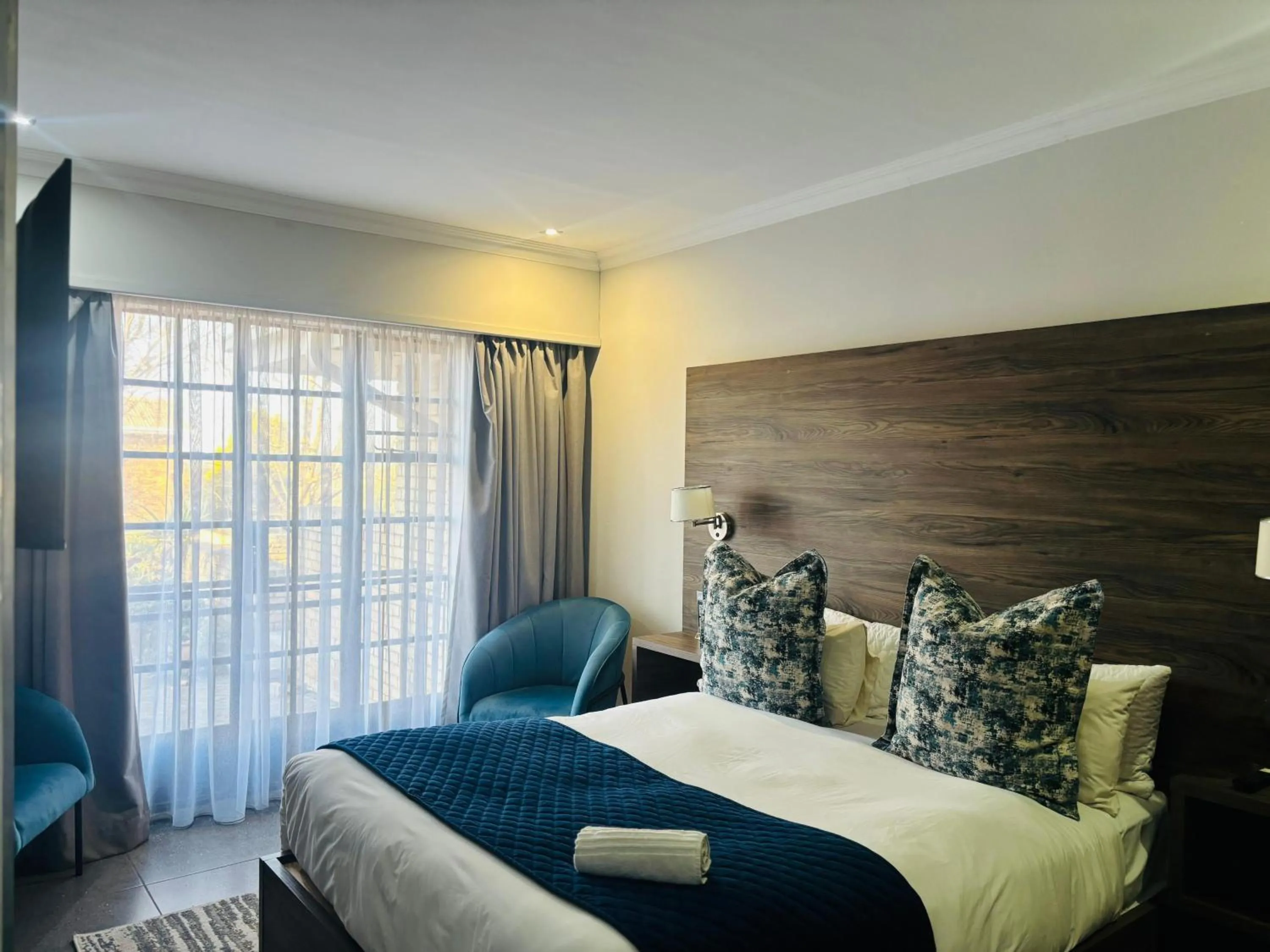 Bed in Alveston Manor Boutique Hotel & Spa