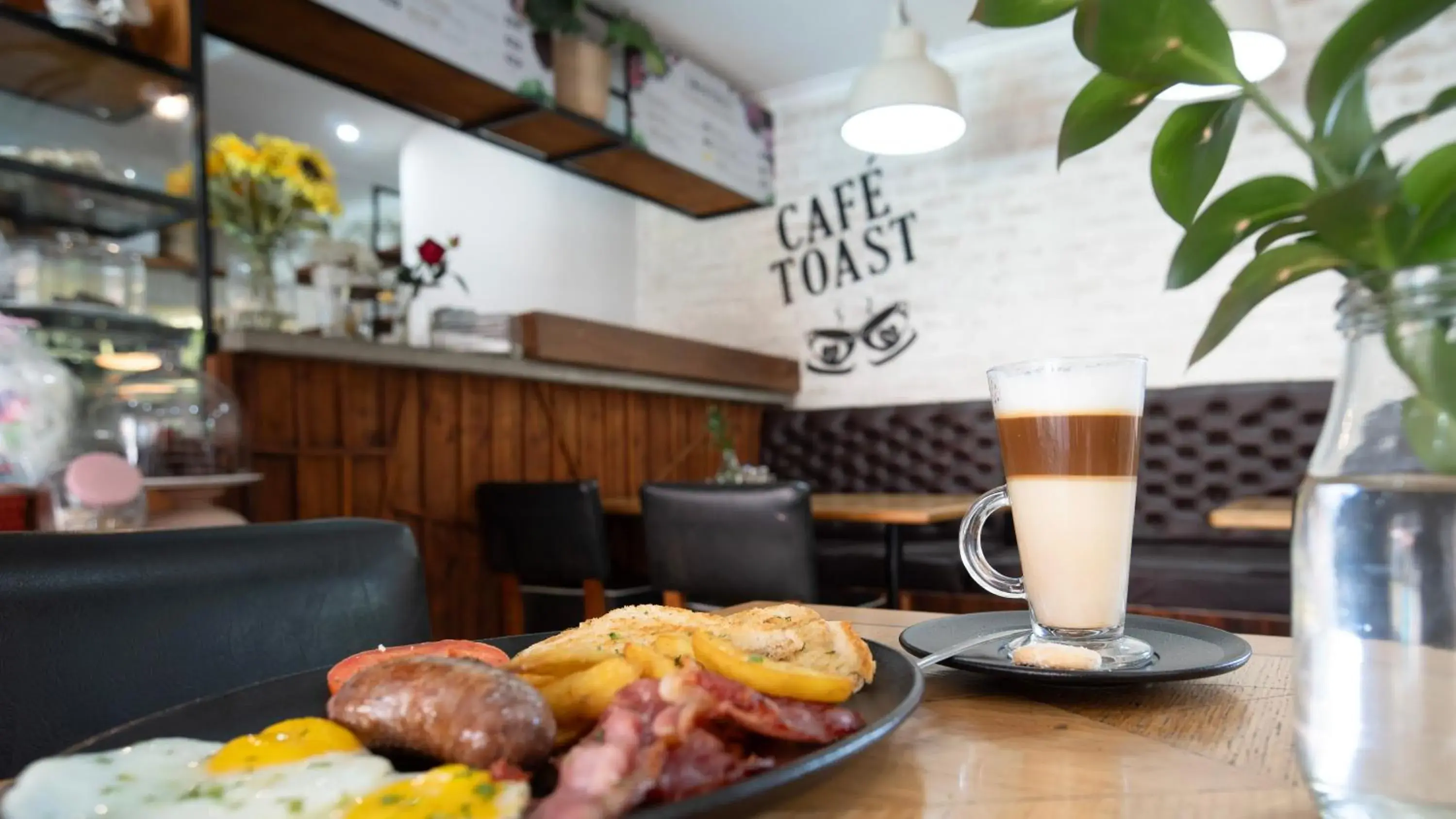 Breakfast in Alveston Manor Boutique Hotel & Spa Breakfast in Alveston Manor Boutique Hotel & Spa