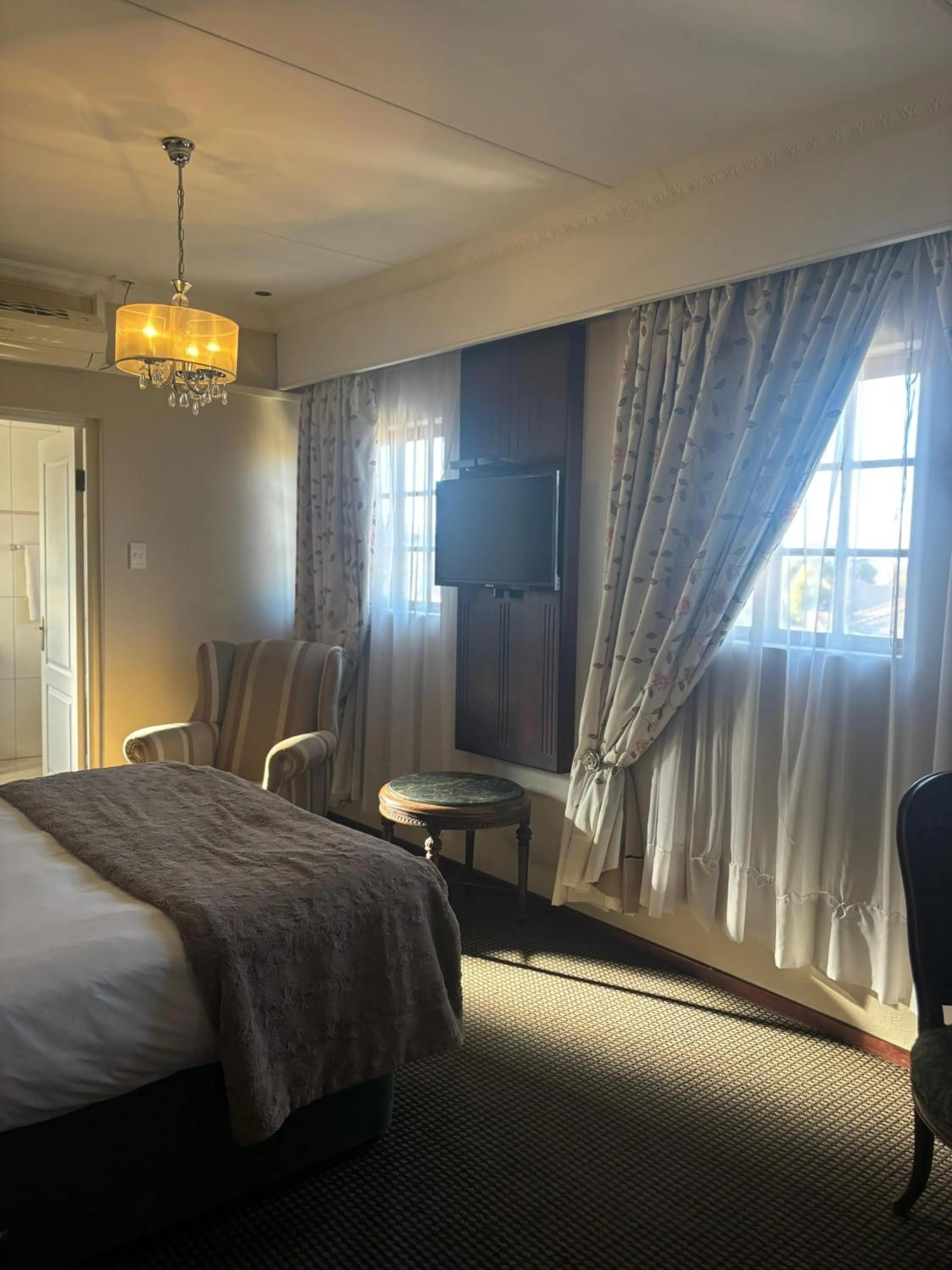 Bed in Alveston Manor Boutique Hotel & Spa