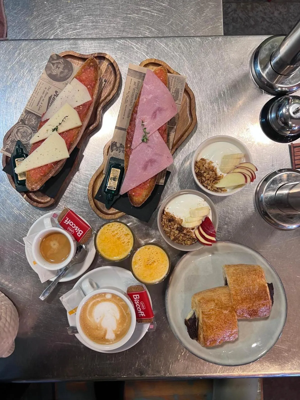 Breakfast in Pou